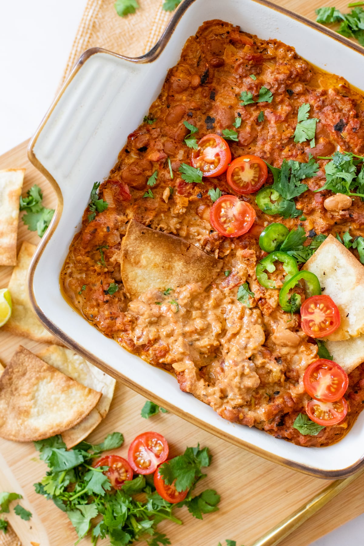 This Creamy Vegan Taco Dip is the perfect party appetizer. Serve with crispy chips or add to a taco bowl for a quick weeknight dinner | ThisSavoryVegan.com #thissavoryvegan #vegandips #veganappetizers