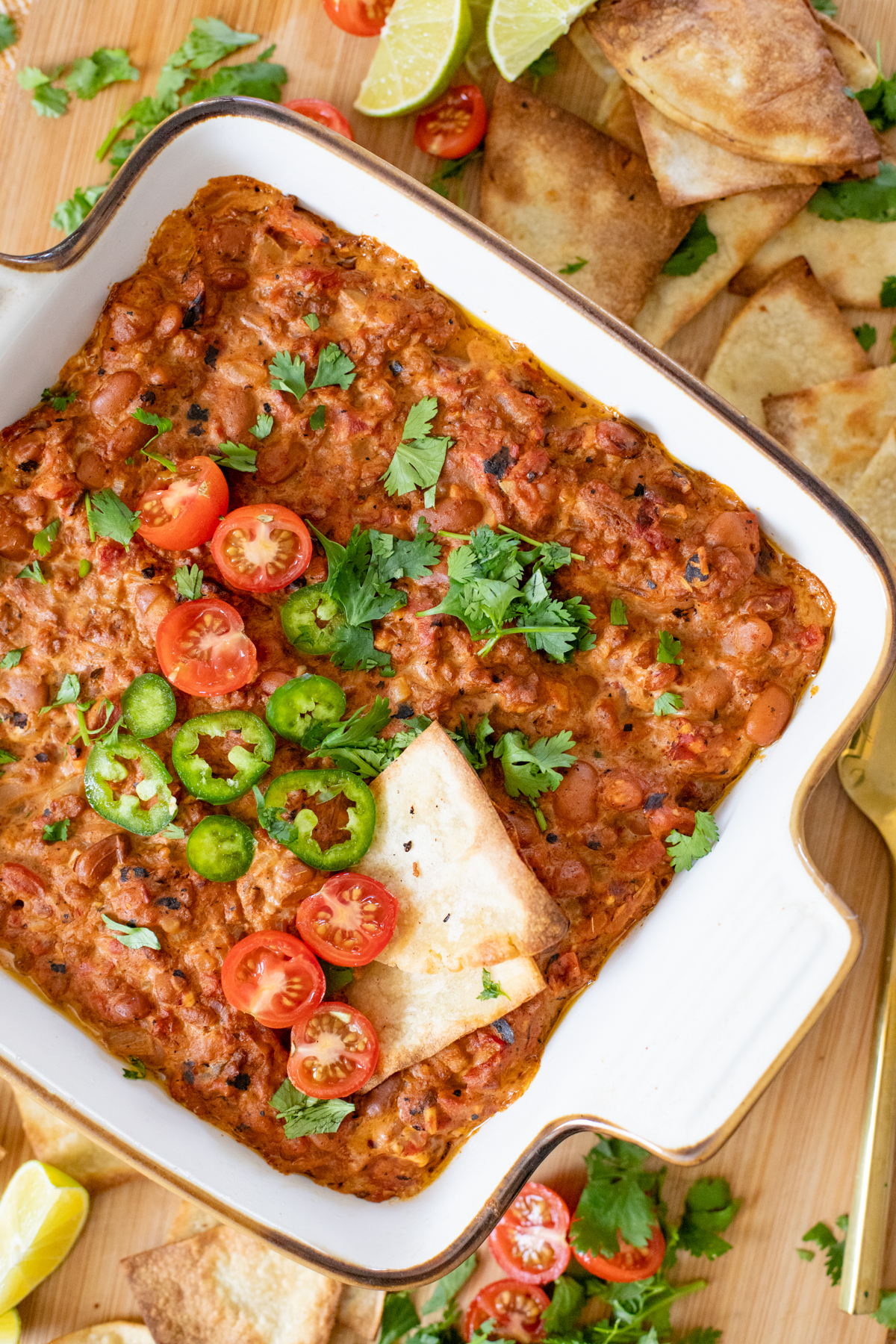 This Creamy Vegan Taco Dip is the perfect party appetizer. Serve with crispy chips or add to a taco bowl for a quick weeknight dinner | ThisSavoryVegan.com #thissavoryvegan #vegandips #veganappetizers