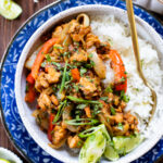 Looking for a quick weeknight dinner? These Peanut Tempeh Rice Bowls are filled with veggies, crispy tempeh and a delicious peanut sauce! Ready in 30 minutes | ThisSavoryVegan.com #thissavoryvegan #30minutemeal #vegandinnerideas