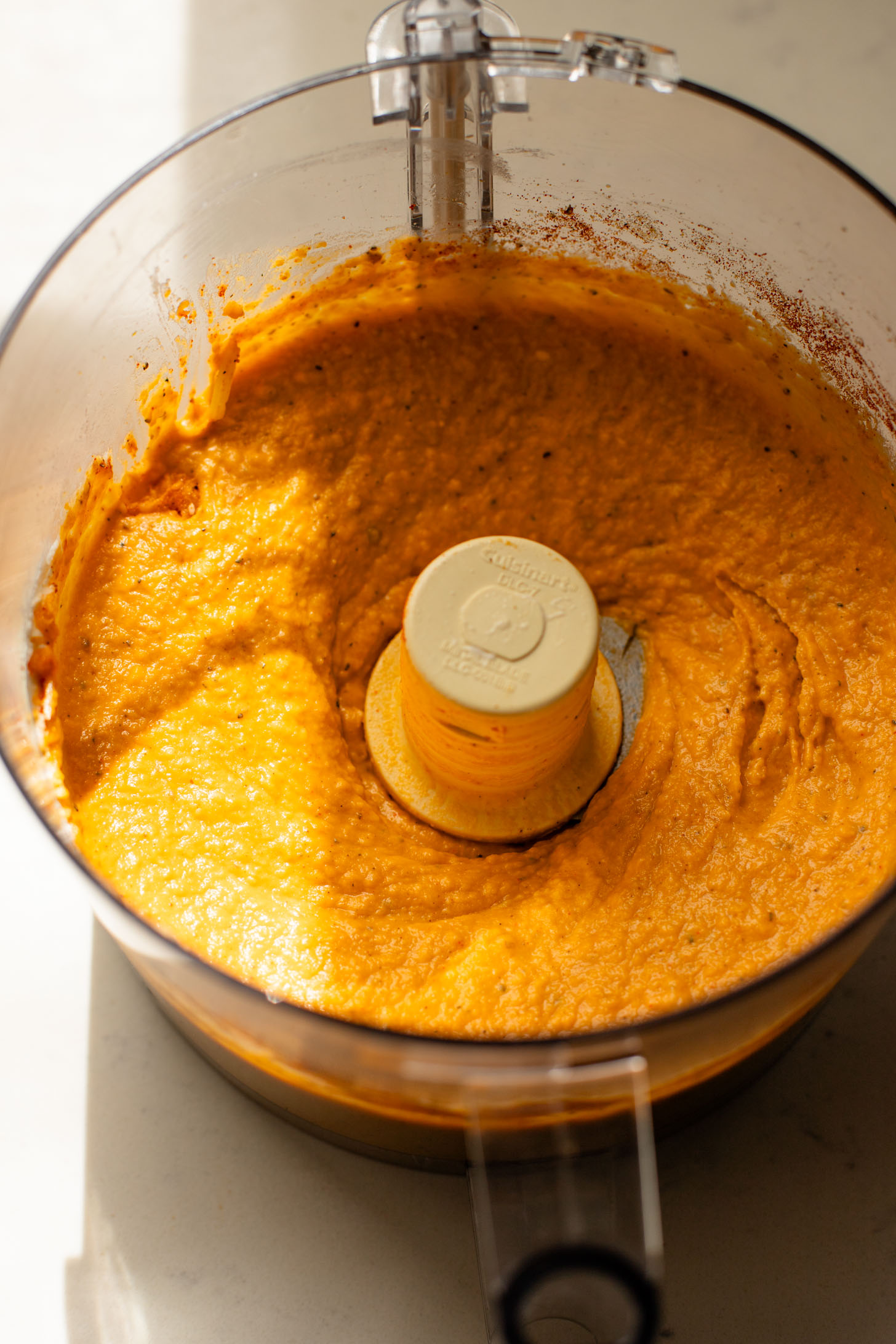 This vegan Butternut Squash Mac & Cheese is creamy, delicious and full of fall flavors. This is the perfect vegan holiday side dish | ThisSavoryVegan.com #thissavoryvegan #veganthanksgiving #veganmacandcheese