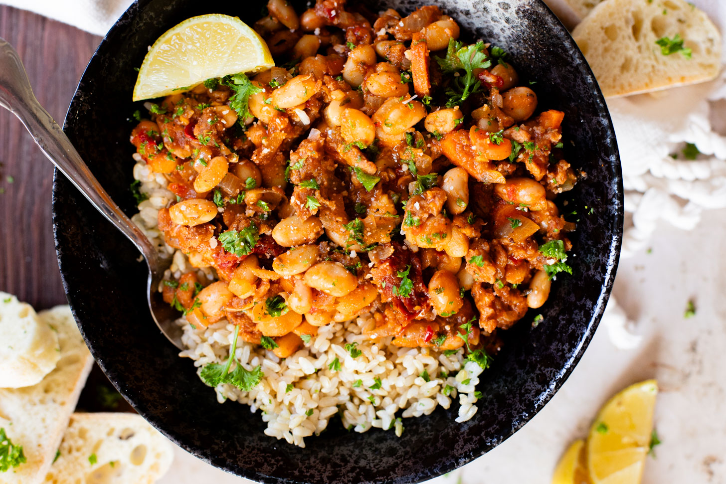 Savory, simple and delicious, these Italian Beans & Rice are made with vegan sausage, veggies, white beans and brown rice | ThisSavoryVegan.com #thissavoryvegan #easydinnerideas #weeknightdinnerideas
