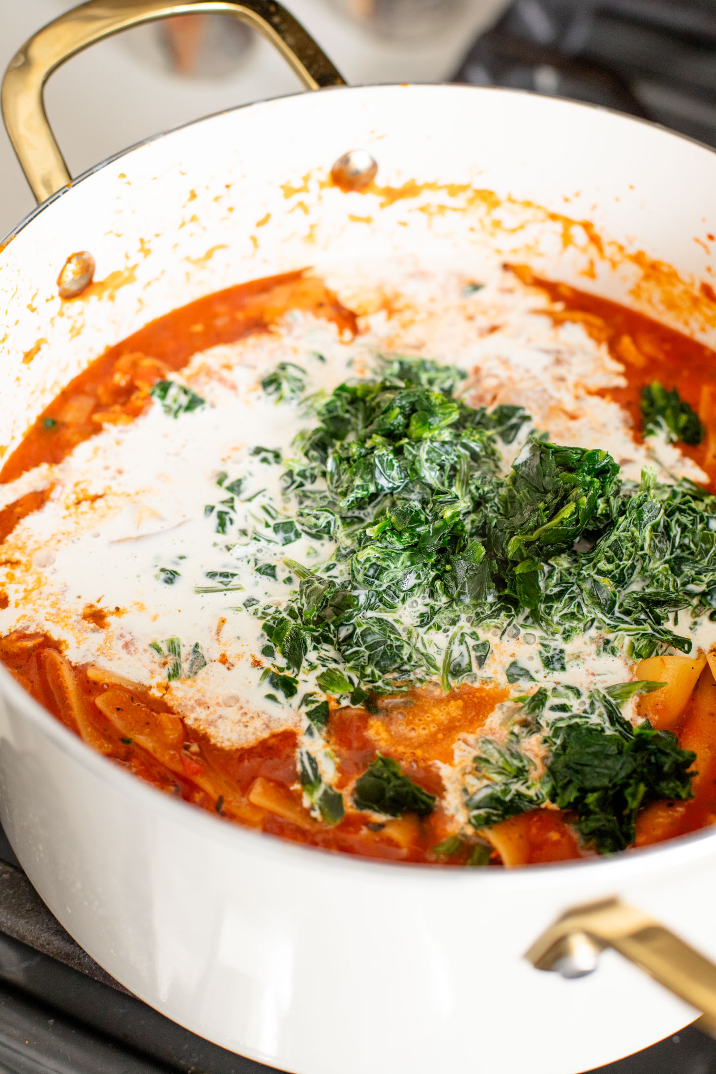 This Vegan Lasagna Soup is comfort food at its best. All the best flavors of lasagna made in one pot. Creamy marinara, vegan sausage, noodles & tofu ricotta | ThisSavoryVegan.com #thissavoryvegan #vegansoup #fallrecipes