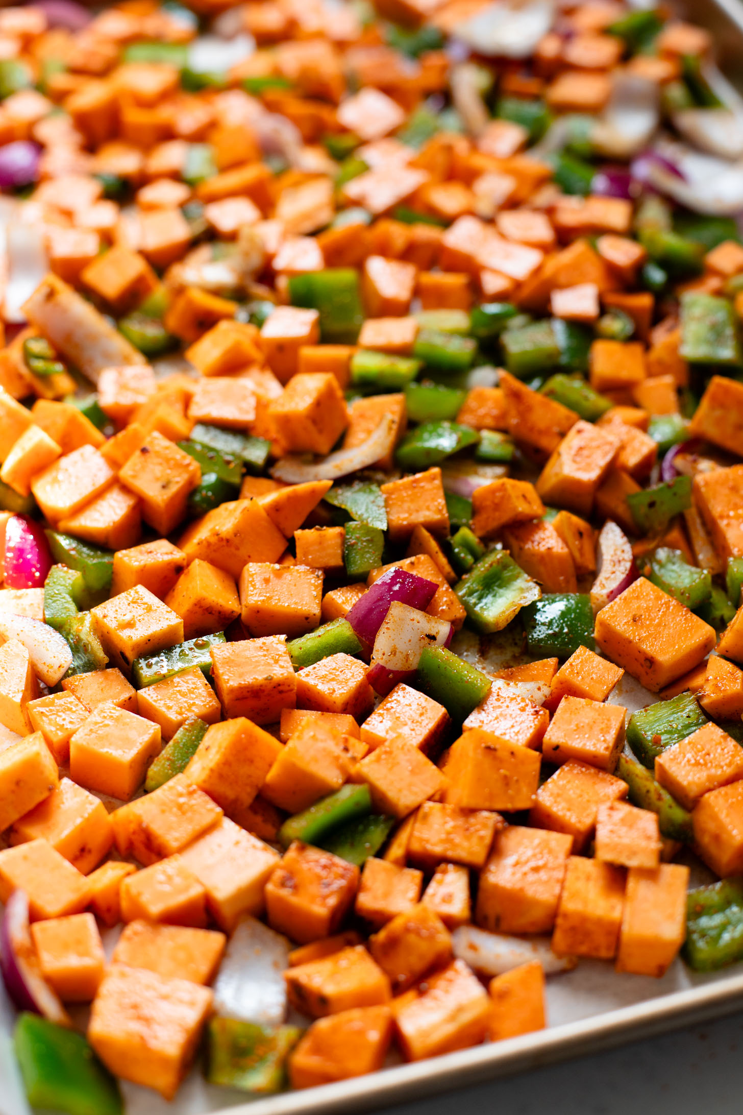 This Sweet Potato Quinoa Enchilada Bake is a simple weeknight dinner idea that is plant-based, easy and totally delicious | ThisSavoryVegan.com #thissavoryvegan #weeknightdinners #enchiladacasserole
