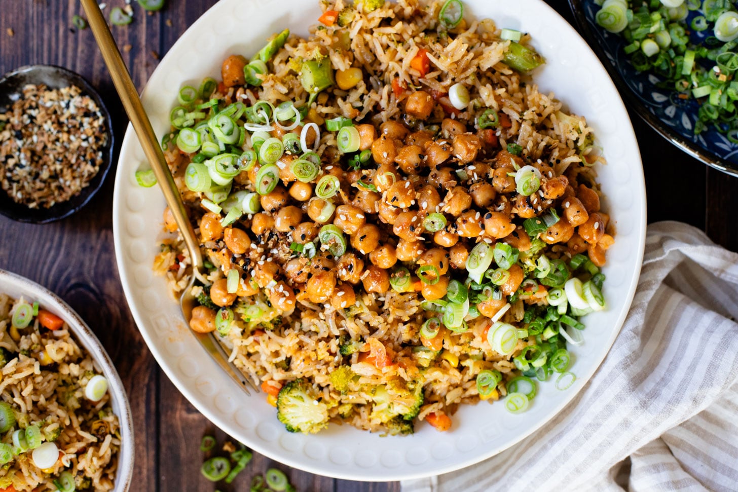 Red Curry Chickpeas & Broccoli Rice is the perfect vegan weeknight dinner idea! Healthy, veggie-packed rice and chickpeas in coconut curry sauce | ThisSavoryVegan.com #thissavoryvegan #veganweeknightdinner #veggierecipes