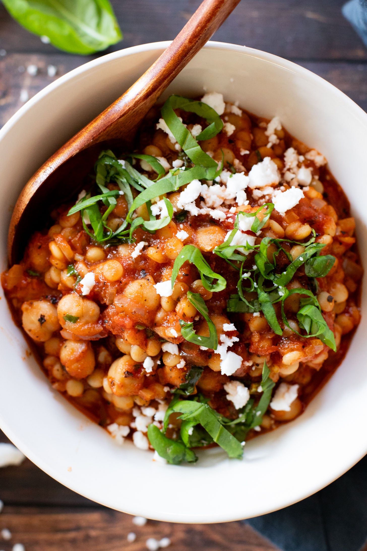 If you are looking for an easy dinner, this Simple Tomato Couscous & Chickpeas recipe is exactly what you need! Quick, easy & plant-based | ThisSavoryVegan.com #thissavoryvegan #couscous #easydinnerideas