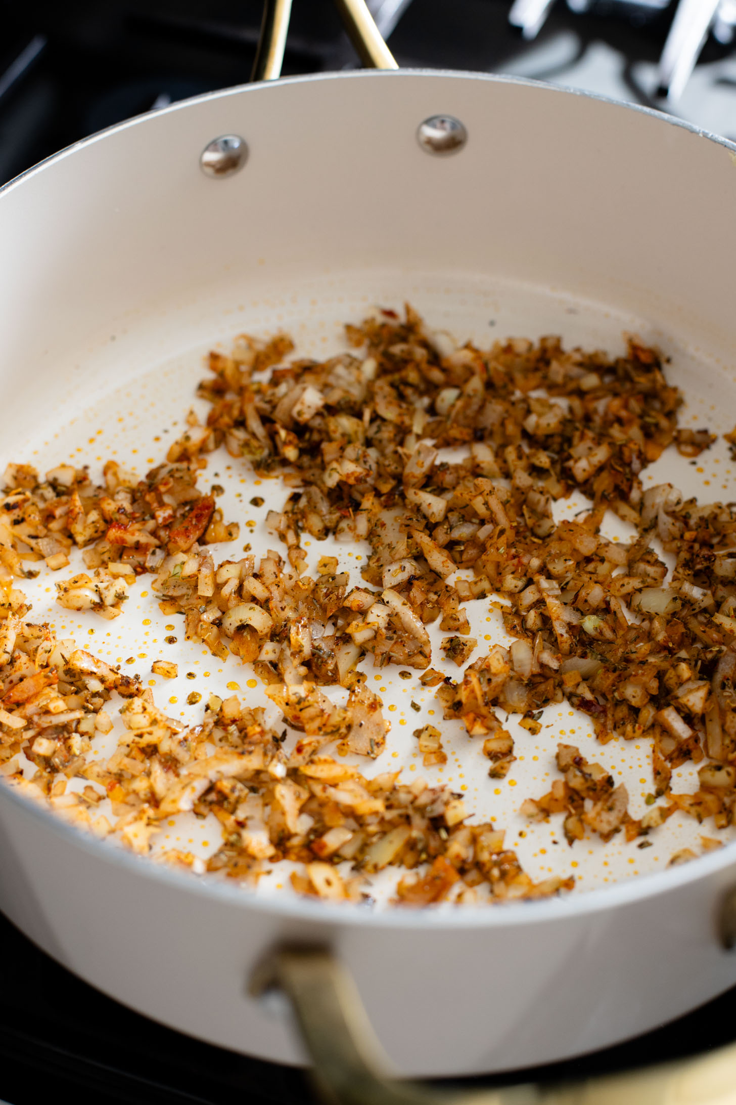 If you are looking for an easy dinner, this Simple Tomato Couscous & Chickpeas recipe is exactly what you need! Quick, easy & plant-based | ThisSavoryVegan.com #thissavoryvegan #couscous #easydinnerideas