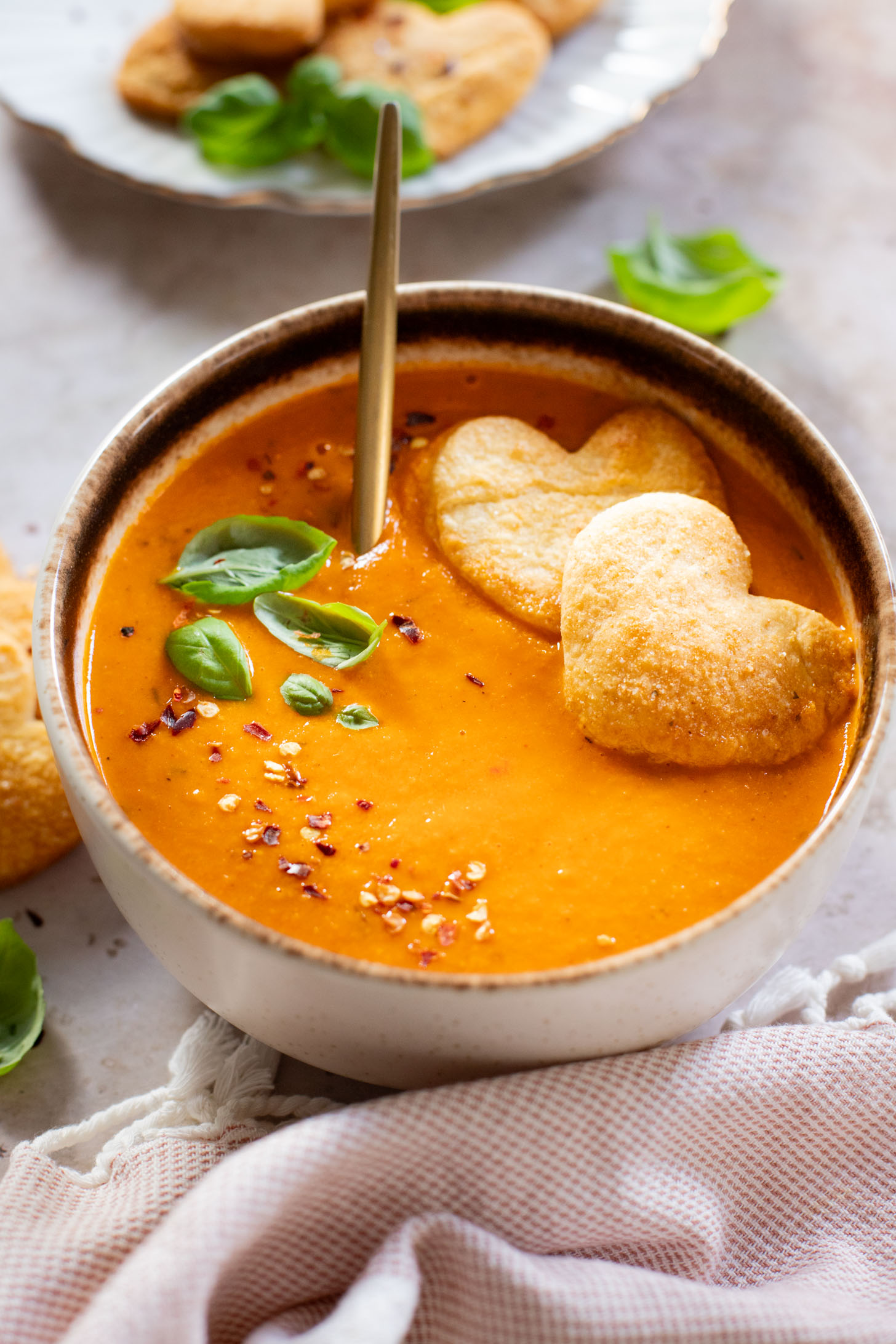 This Smoky Tomato Soup with Heart-Shaped Croutons is the perfect vegan Valentine's day recipe! Cozy, comforting and heart-warming food | ThisSavoryVegan.com #thissavoryvegan #heartshapedrecipes #valentinesdayrecipes
