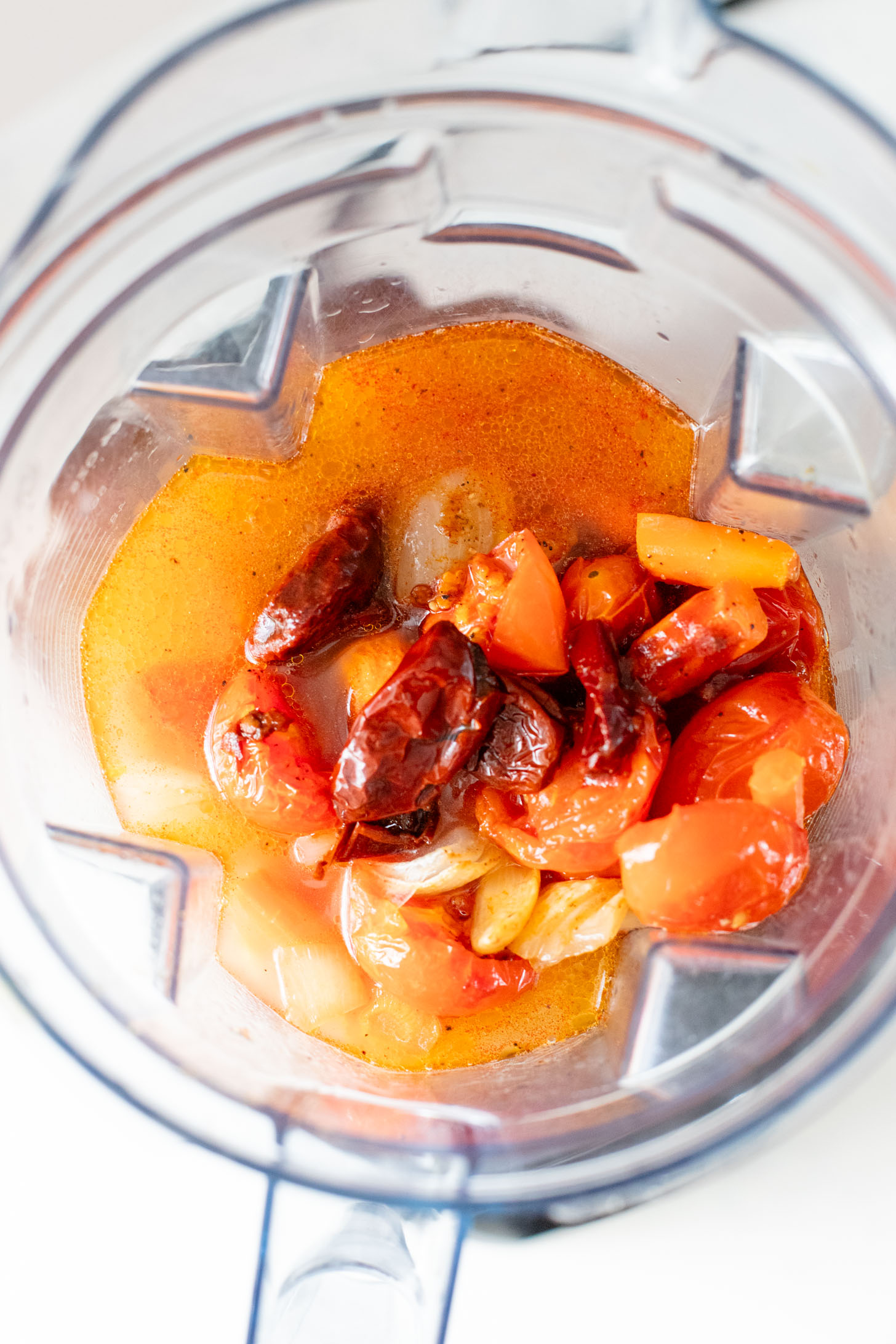 This Smoky Tomato Soup with Heart-Shaped Croutons is the perfect vegan Valentine's day recipe! Cozy, comforting and heart-warming food | ThisSavoryVegan.com #thissavoryvegan #heartshapedrecipes #valentinesdayrecipes