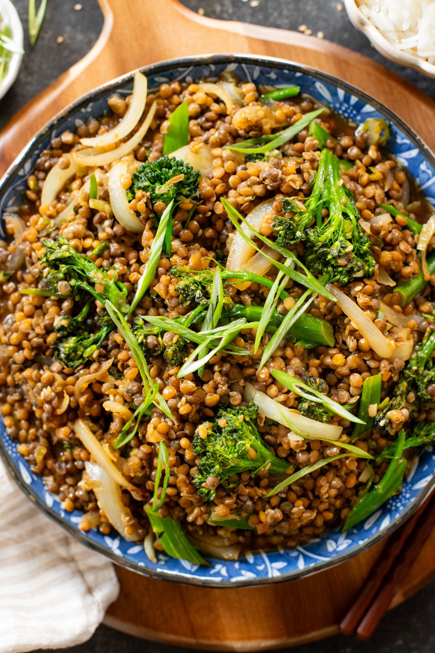 This Soyaki Lentils & Broccolini recipe is a great vegan weeknight dinner! Requires just a few ingredients and 20 minutes to make | ThisSavoryVegan.com #thissavoryvegan #weeknightdinners #onepotrecipes