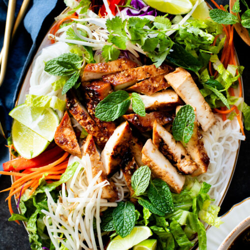 This Teriyaki Tofu & Rice Noodle Salad is the perfect healthy lunch or dinner recipe. Loaded with veggies, noodles and crispy tofu | ThisSavoryVegan.com #thissavoryvegan #noodlesalad #coldnoodlesalad