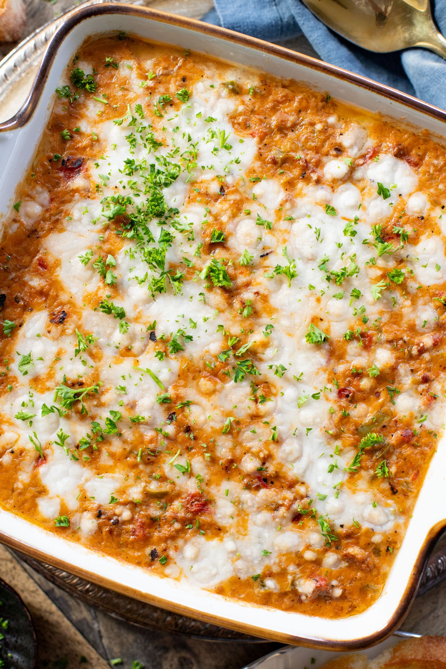 This Vegan Sloppy Joe Dip is the perfect party or game day appetizer. This is comfort food at its finest - delicious, simple and a crowd pleaser | ThisSavoryVegan.com #thissavoryvegan #gamedayappetizers #veganappetizers