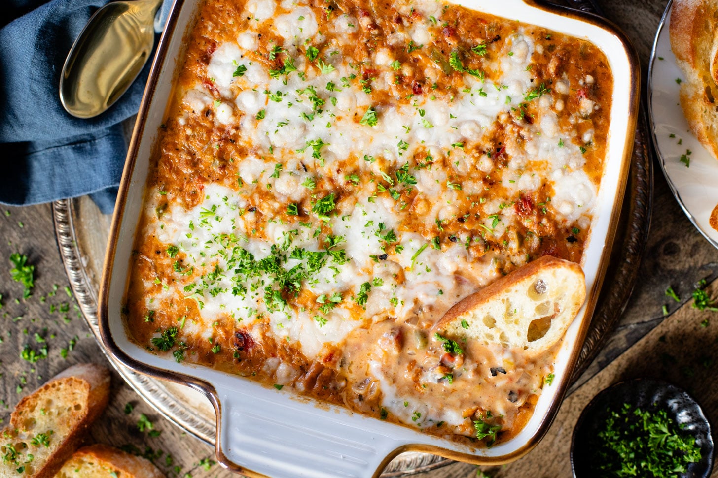This Vegan Sloppy Joe Dip is the perfect party or game day appetizer. This is comfort food at its finest - delicious, simple and a crowd pleaser | ThisSavoryVegan.com #thissavoryvegan #gamedayappetizers #veganappetizers