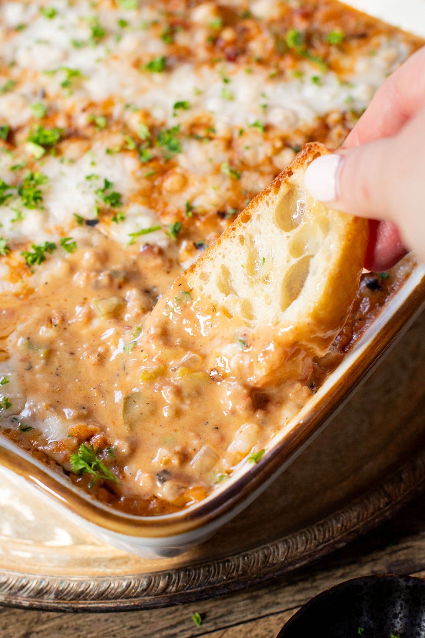 This Vegan Sloppy Joe Dip is the perfect party or game day appetizer. This is comfort food at its finest - delicious, simple and a crowd pleaser | ThisSavoryVegan.com #thissavoryvegan #gamedayappetizers #veganappetizers