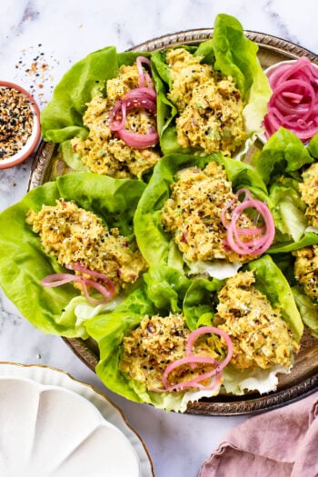 These Chickpea Salad Lettuce Wraps are a healthy & delicious vegan lunch or dinner! Quick to make and great for on-the-go | ThisSavoryVegan.com #thissavoryvegan #chickpeasalad #healthylunchideas