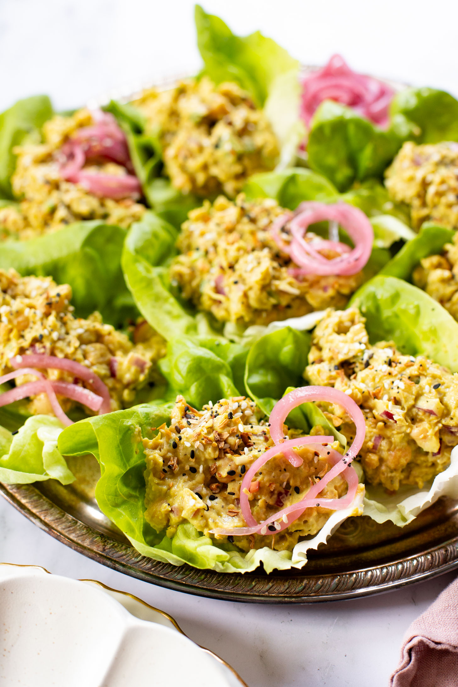 These Chickpea Salad Lettuce Wraps are a healthy & delicious vegan lunch or dinner! Quick to make and great for on-the-go | ThisSavoryVegan.com #thissavoryvegan #chickpeasalad #healthylunchideas