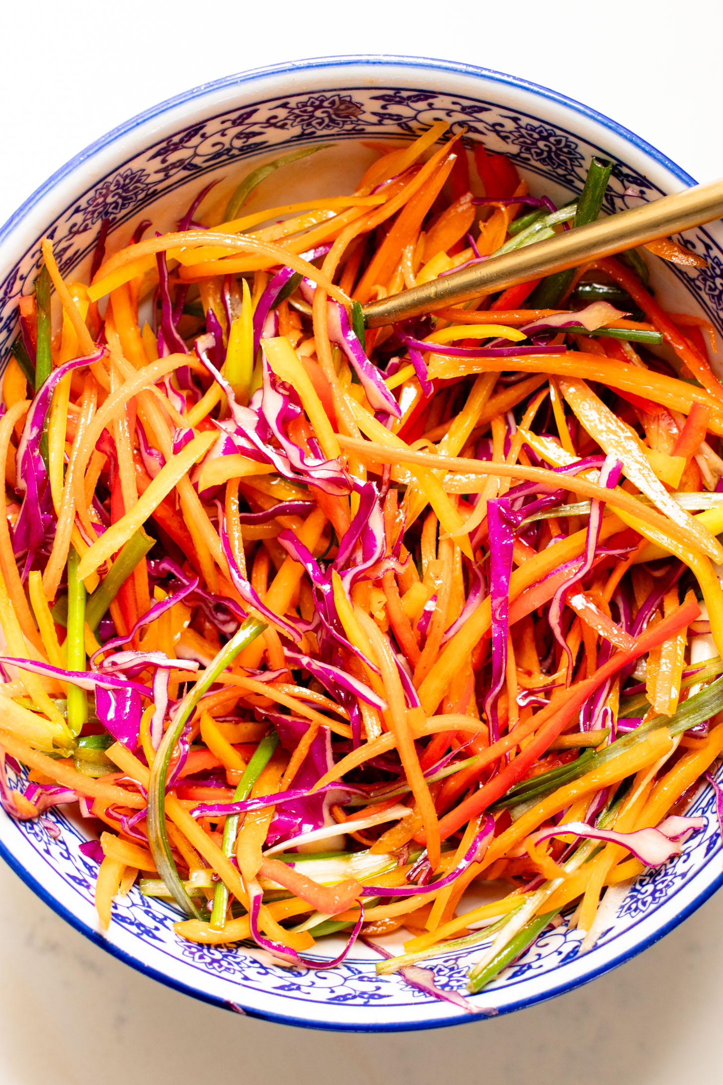 This Curried White Beans & Sesame Salad recipe is delicious and fresh. The beans are filled with Indian-inspired flavors & the salad is crunchy & bright | ThisSavoryVegan.com #thissavoryvegan #vegandinneridea #veggiesalad