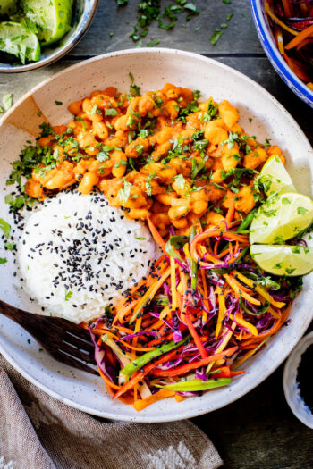 This Curried White Beans & Sesame Salad recipe is delicious and fresh. The beans are filled with Indian-inspired flavors & the salad is crunchy & bright | ThisSavoryVegan.com #thissavoryvegan #vegandinneridea #veggiesalad