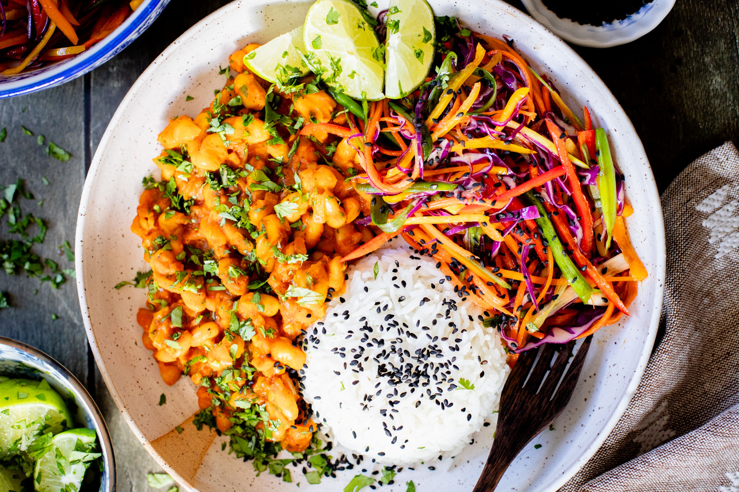 This Curried White Beans & Sesame Salad recipe is delicious and fresh. The beans are filled with Indian-inspired flavors & the salad is crunchy & bright | ThisSavoryVegan.com #thissavoryvegan #vegandinneridea #veggiesalad