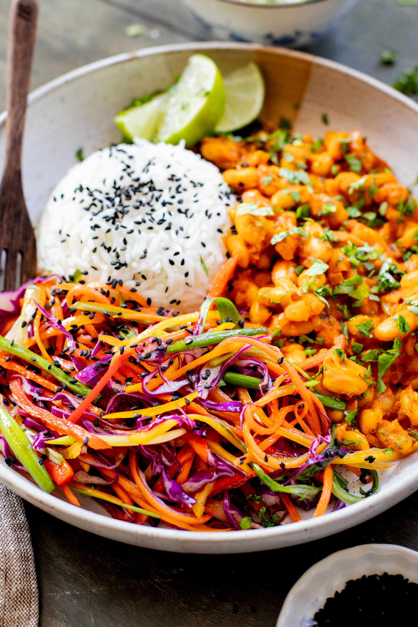 This Curried White Beans & Sesame Salad recipe is delicious and fresh. The beans are filled with Indian-inspired flavors & the salad is crunchy & bright | ThisSavoryVegan.com #thissavoryvegan #vegandinneridea #veggiesalad