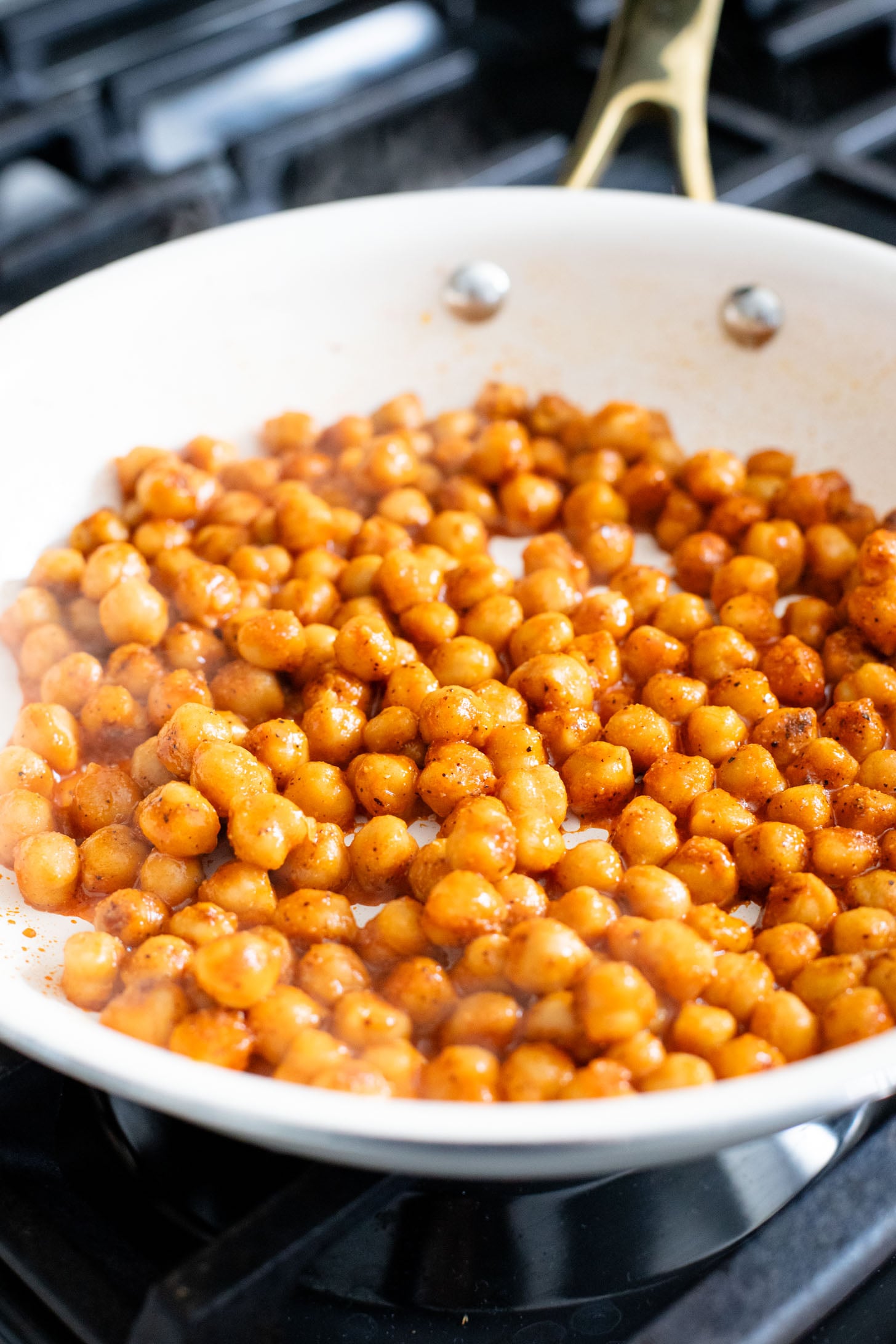 This Buffalo Chickpea Pasta Salad is the ultimate vegan salad! Made with crispy buffalo chickpeas, dairy-free green chile ranch, pasta & veggies | ThisSavoryVegan.com