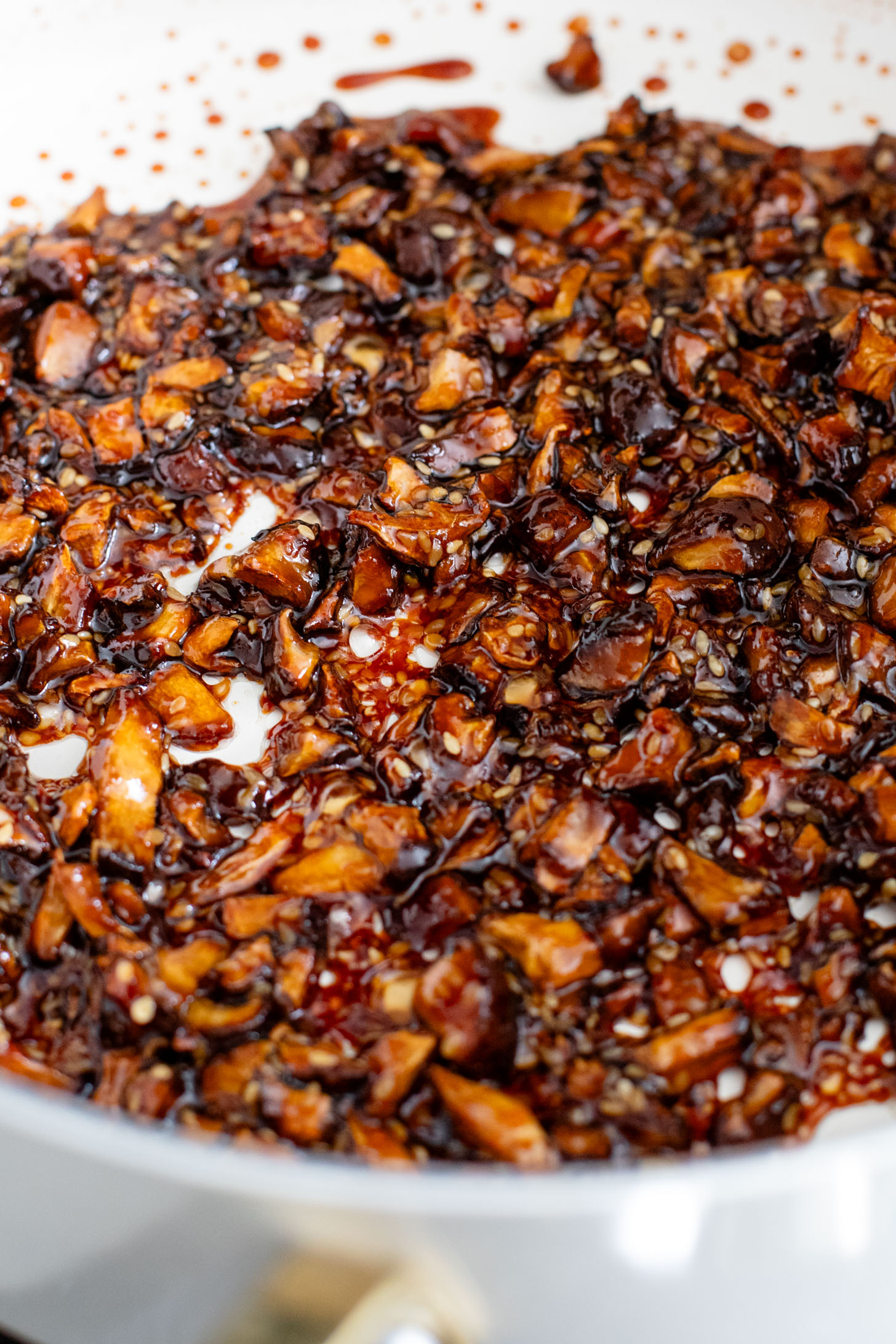 These Soyaki Mushroom Street Tacos are simple, delicious & vegan! Crispy mushrooms tossed in soyaki sauce & spicy slaw on mini corn tortillas | ThisSavoryVegan.com