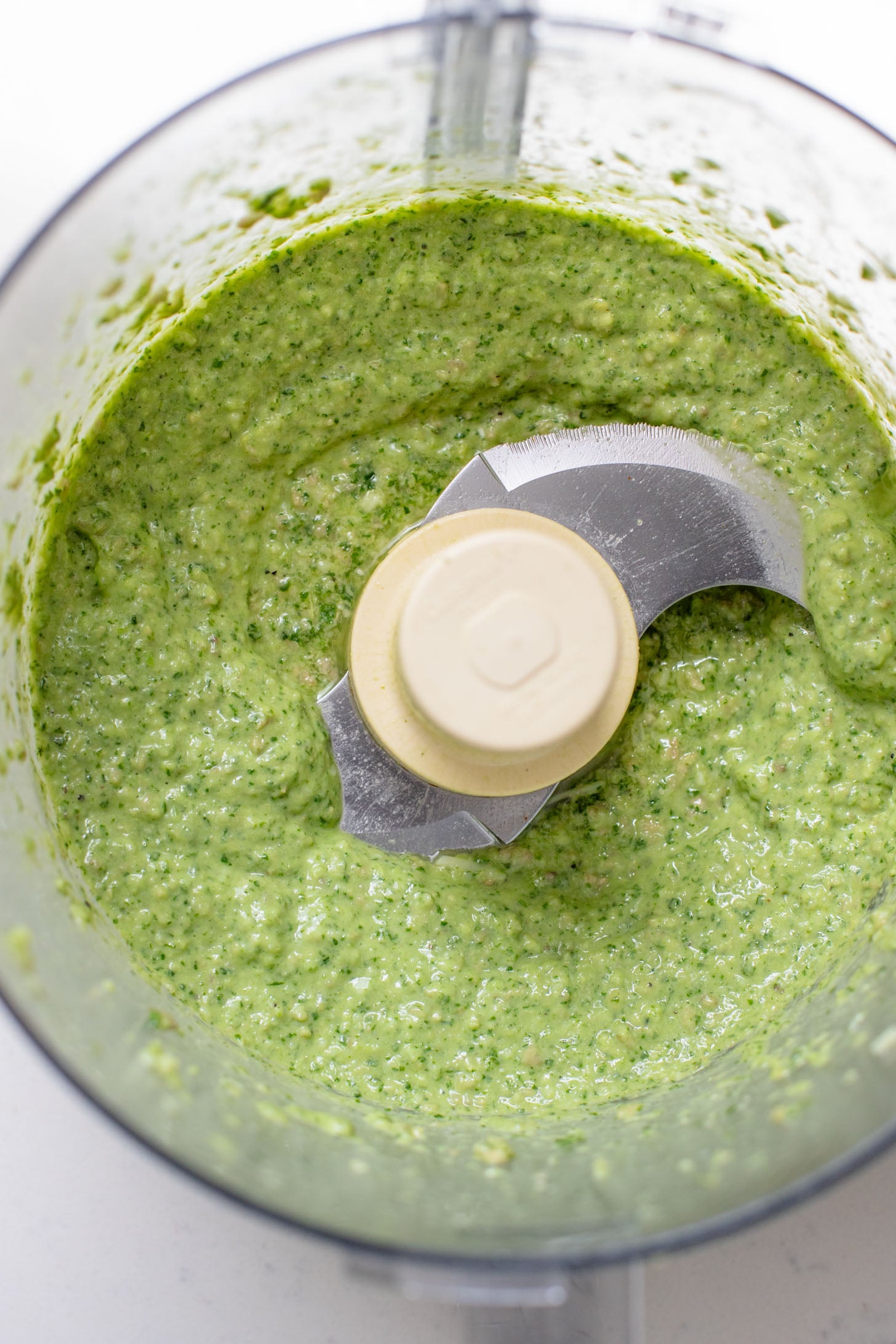 This Pesto & Asparagus Spaghetti is a the perfect vegan pasta dish! This spaghetti is tossed in homemade vegan pesto & tender asparagus pieces | ThisSavoryVegan.com