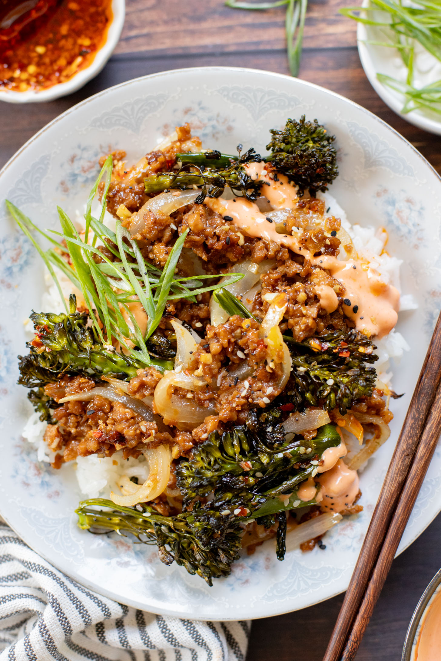 This Sheet Pan Beef & Broccoli is a super easy vegan weeknight dinner. Everything is made on one sheet pan and served with spicy mayo & chili crunch | ThisSavoryVegan.com
