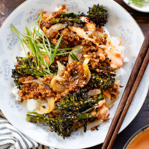 This Sheet Pan Beef & Broccoli is a super easy vegan weeknight dinner. Everything is made on one sheet pan and served with spicy mayo & chili crunch | ThisSavoryVegan.com