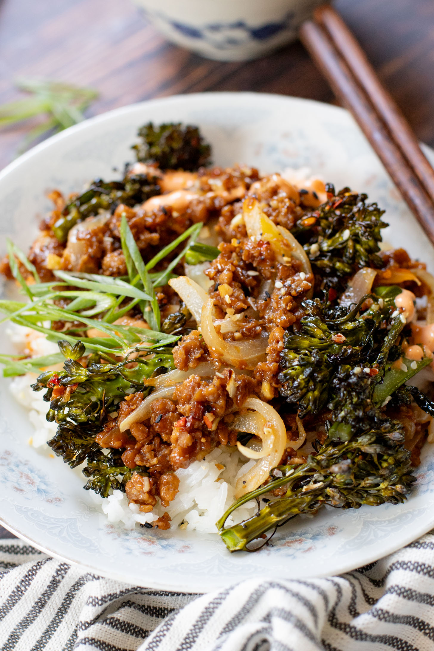This Sheet Pan Beef & Broccoli is a super easy vegan weeknight dinner. Everything is made on one sheet pan and served with spicy mayo & chili crunch | ThisSavoryVegan.com