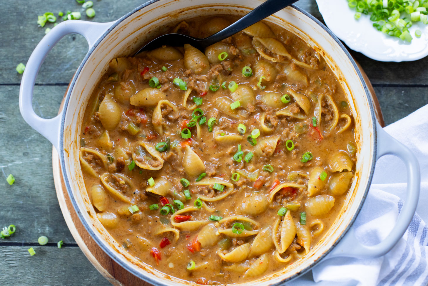 This Vegan Cajun Hamburger Helper is the perfect one-pot weeknight dinner! Simple ingredients, ready in less than an hour & delish | ThisSavoryVegan.com