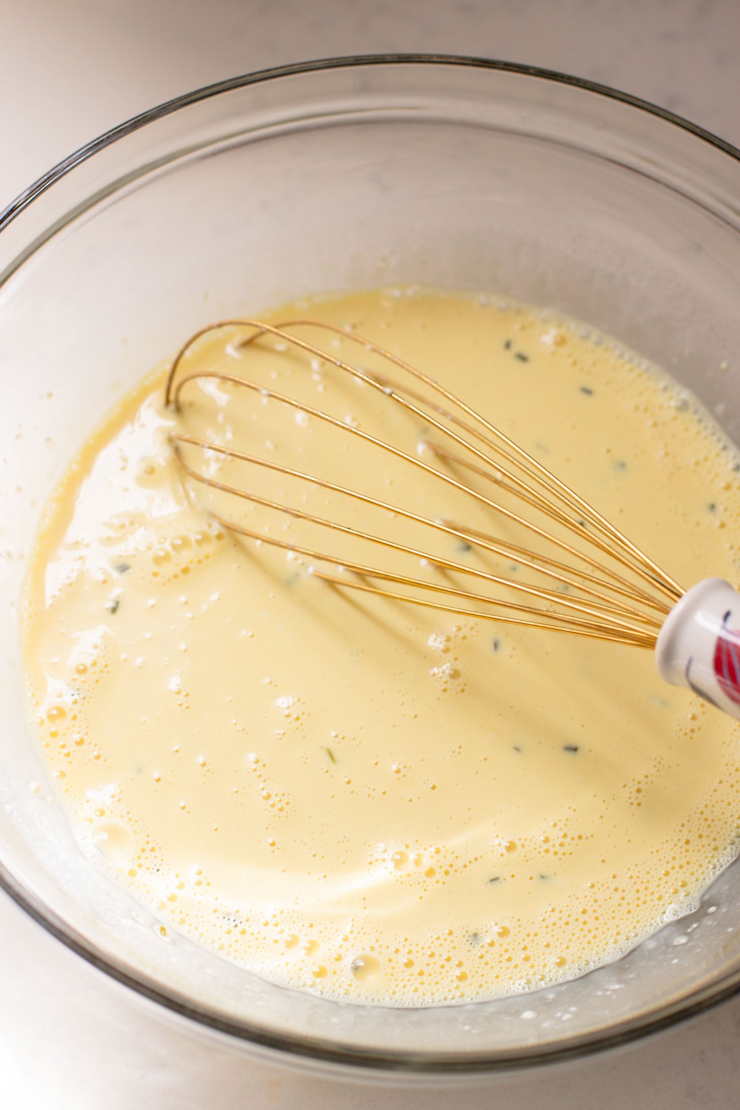 This Vegan Potato & Egg Breakfast Casserole is a simple & delicious vegan brunch idea! Also great for meal prepped breakfast | ThisSavoryVegan.com