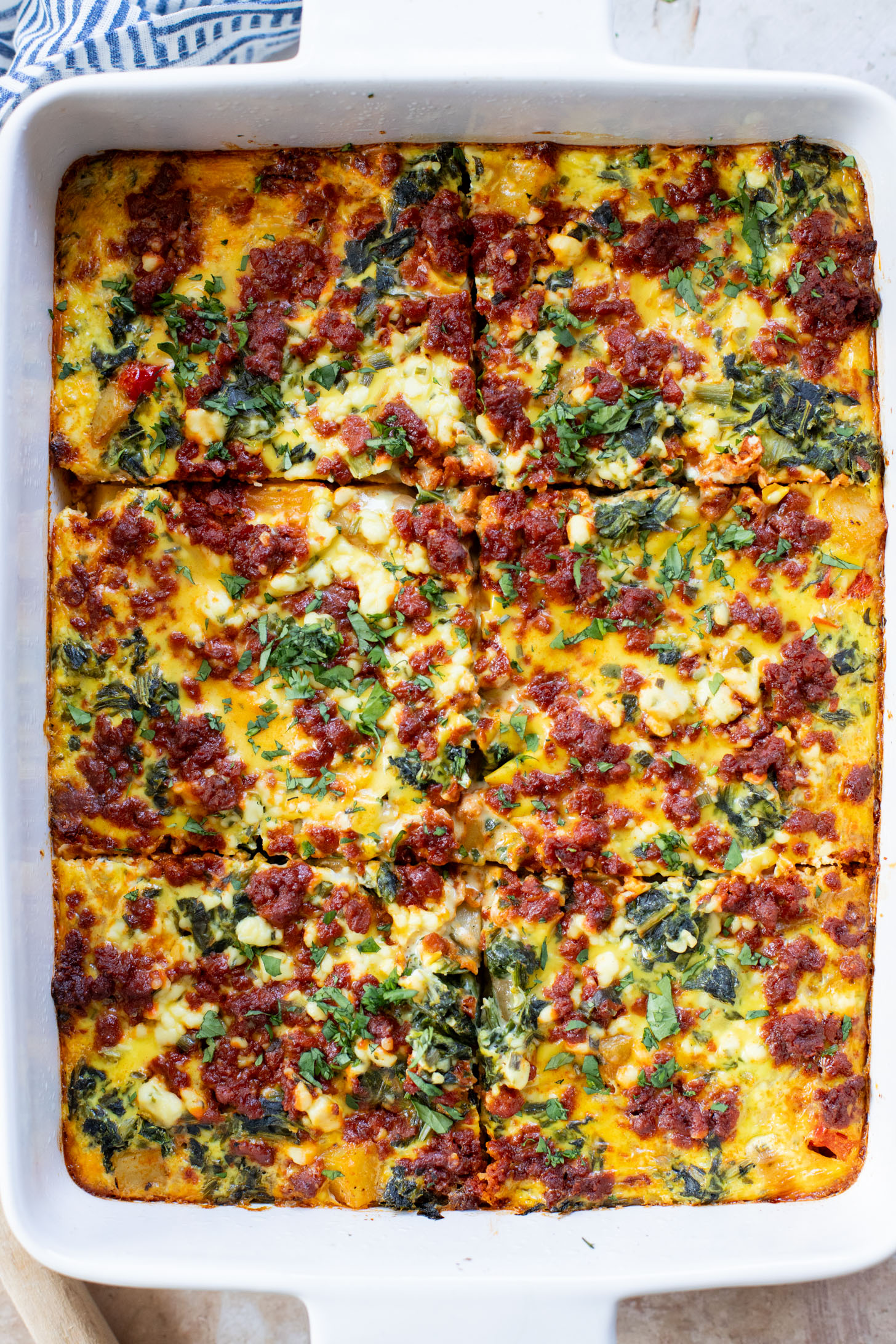 This Vegan Potato & Egg Breakfast Casserole is a simple & delicious vegan brunch idea! Also great for meal prepped breakfast | ThisSavoryVegan.com