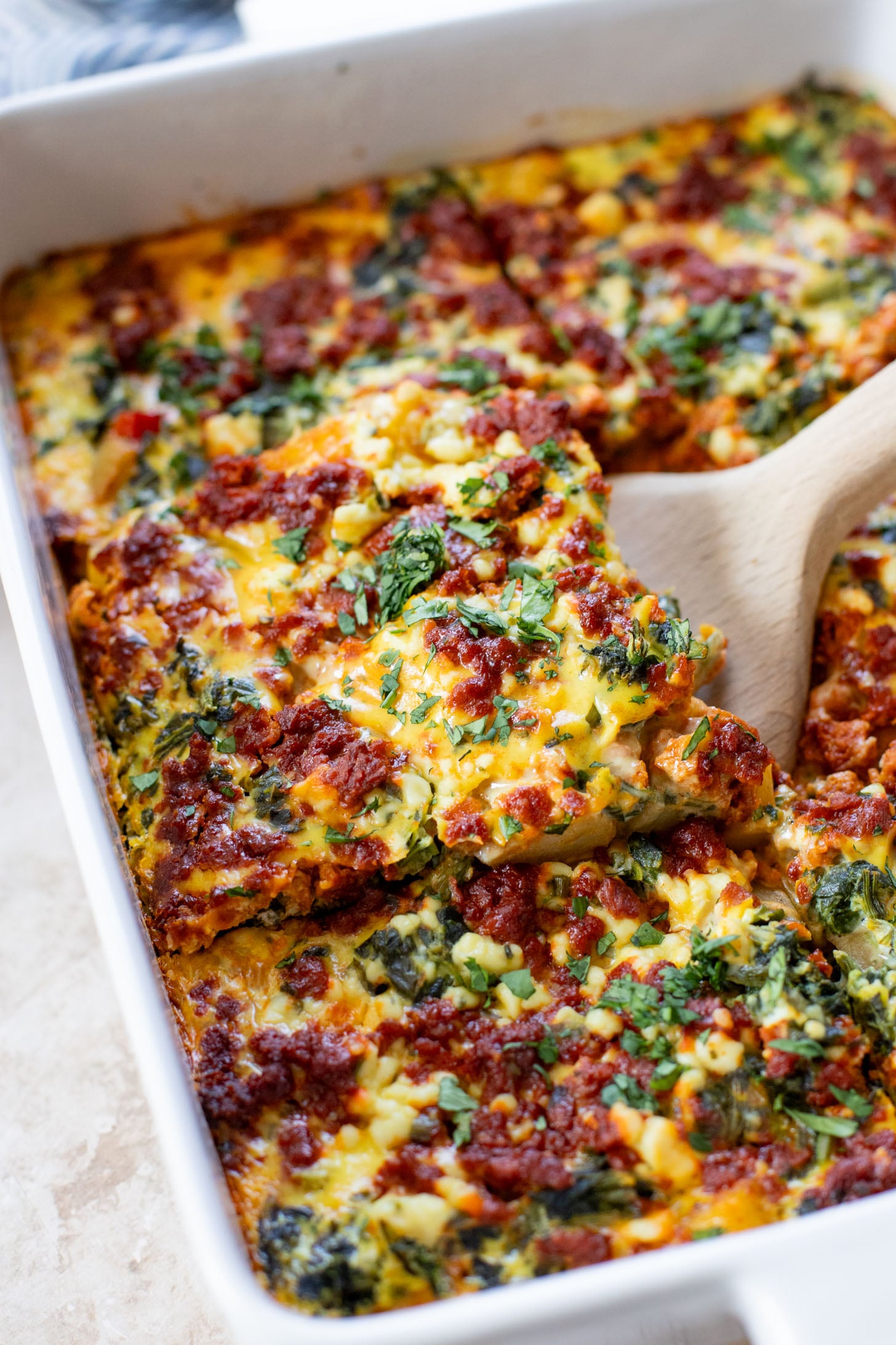 This Vegan Potato & Egg Breakfast Casserole is a simple & delicious vegan brunch idea! Also great for meal prepped breakfast | ThisSavoryVegan.com
