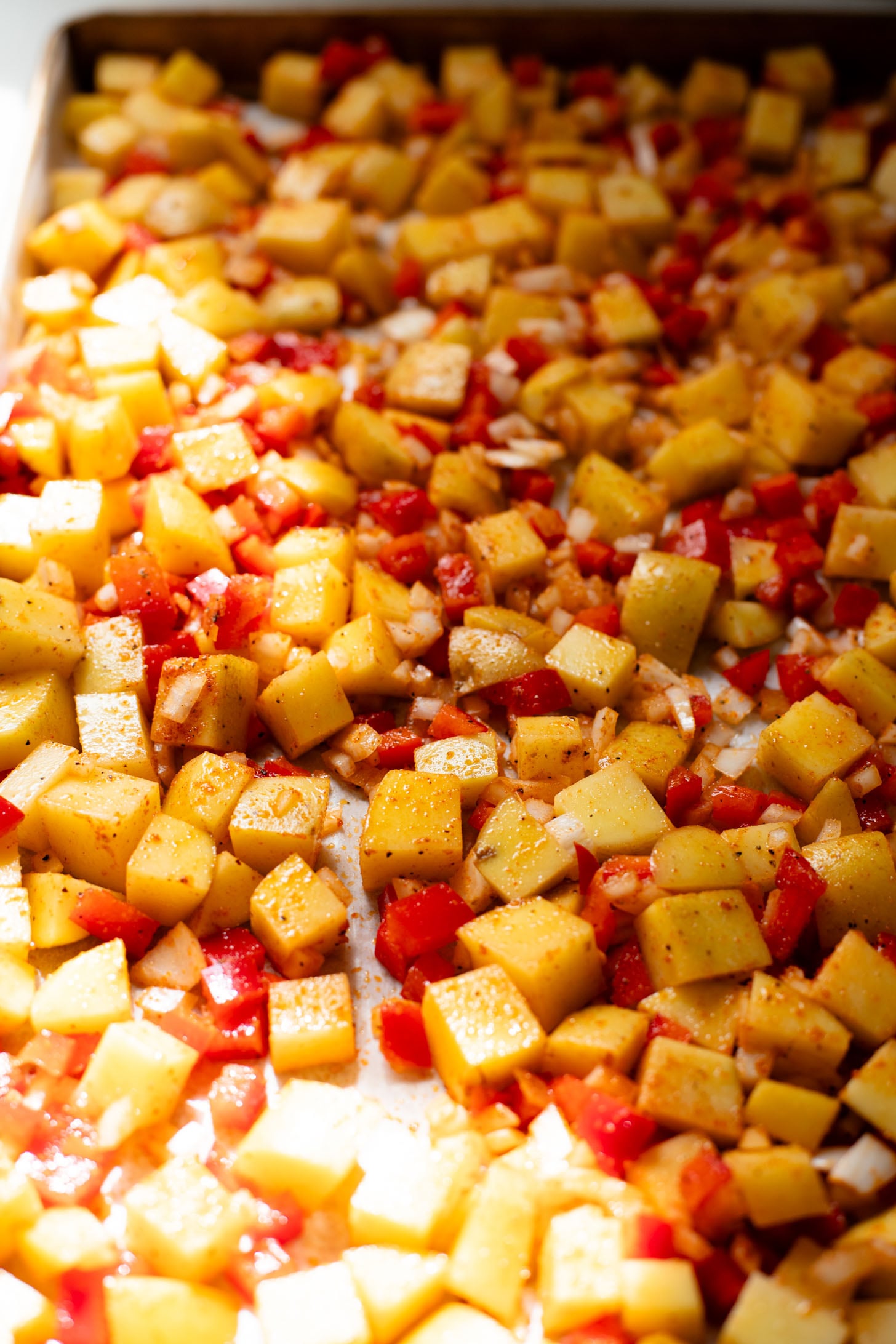 This Vegan Potato & Egg Breakfast Casserole is a simple & delicious vegan brunch idea! Also great for meal prepped breakfast | ThisSavoryVegan.com