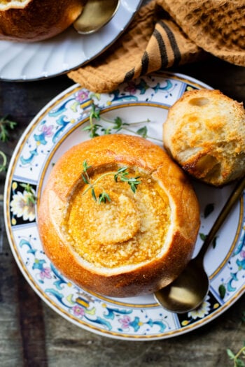 These Butternut Squash Soup Bread Bowls are cozy, delicious and EASY! The best way to enjoy a creamy, vegan soup | ThisSavoryVegan.com