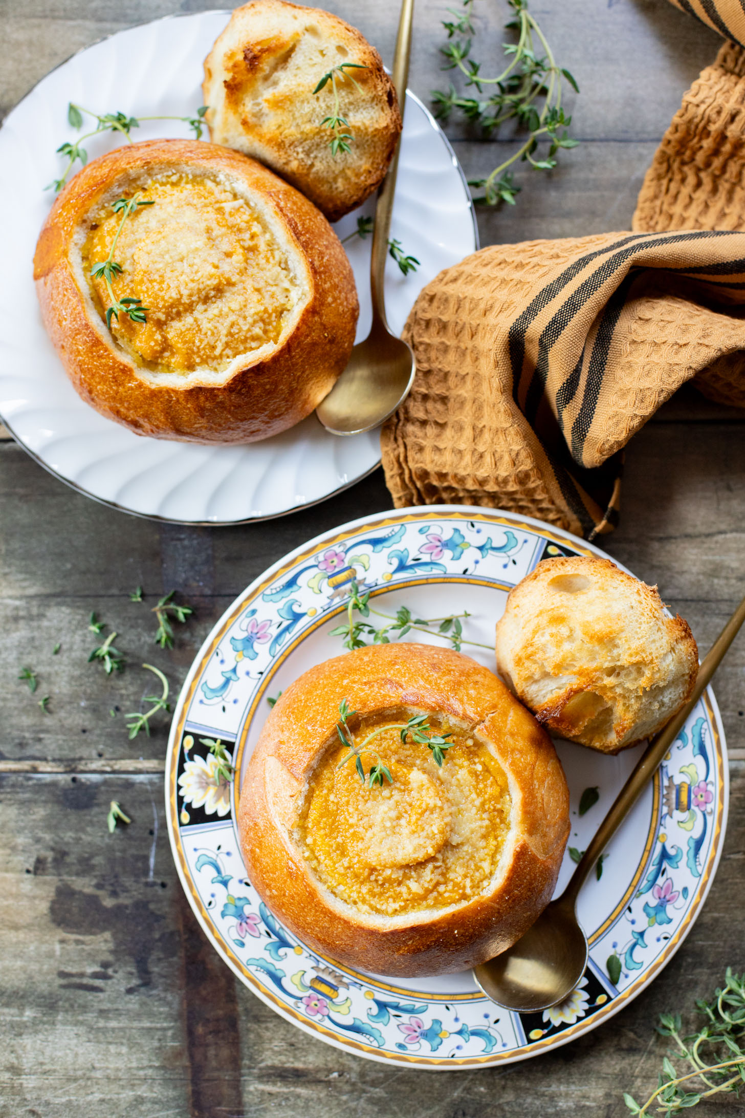 These Butternut Squash Soup Bread Bowls are cozy, delicious and EASY! The best way to enjoy a creamy, vegan soup | ThisSavoryVegan.com