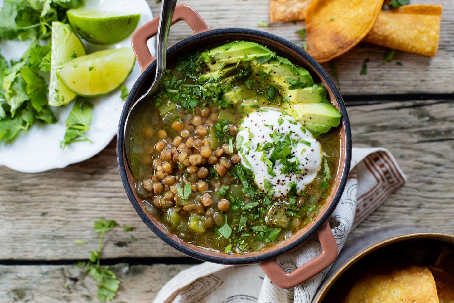 Simple, quick and delicious, this Salsa Verde Lentil Soup is the perfect fall dinner. Ready in 30 minutes and packed with flavor | ThisSavoryVegan.com