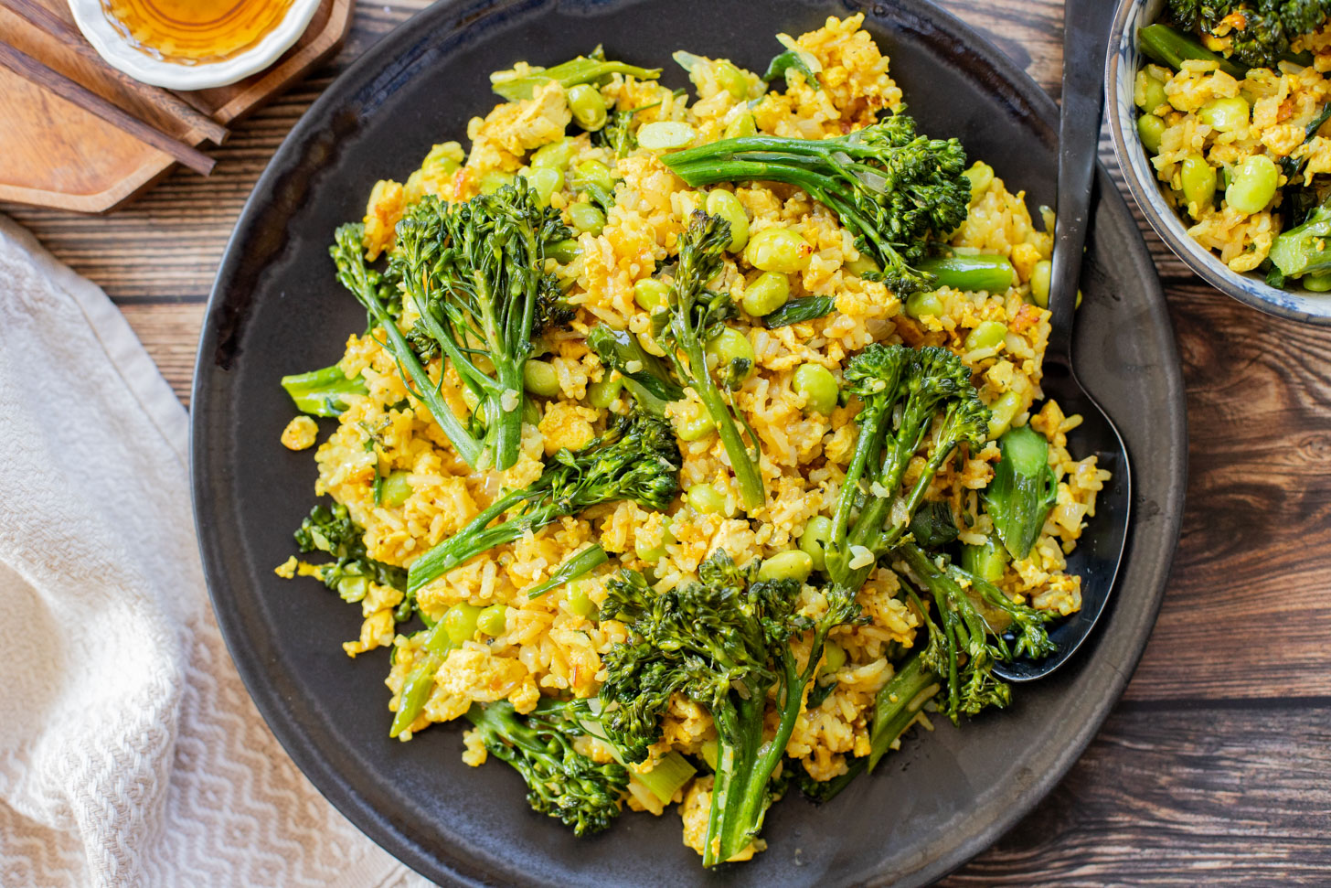 This Simple Broccoli Fried Rice is a protein-packed & delicious one-pot vegan dinner filled with tofu, edamame and broccolini | ThisSavoryVegan.com