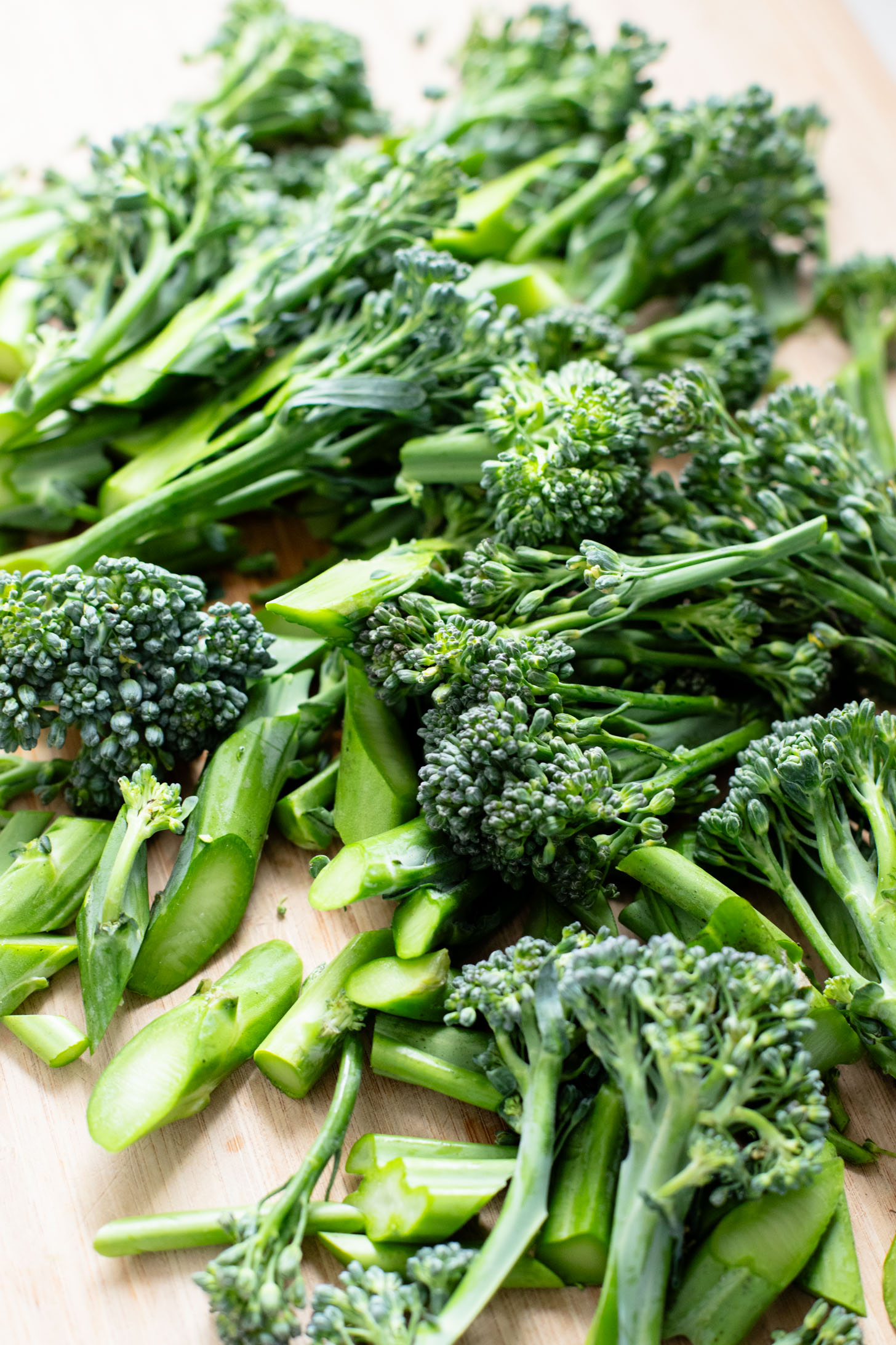 This Simple Broccoli Fried Rice is a protein-packed & delicious one-pot vegan dinner filled with tofu, edamame and broccolini | ThisSavoryVegan.com