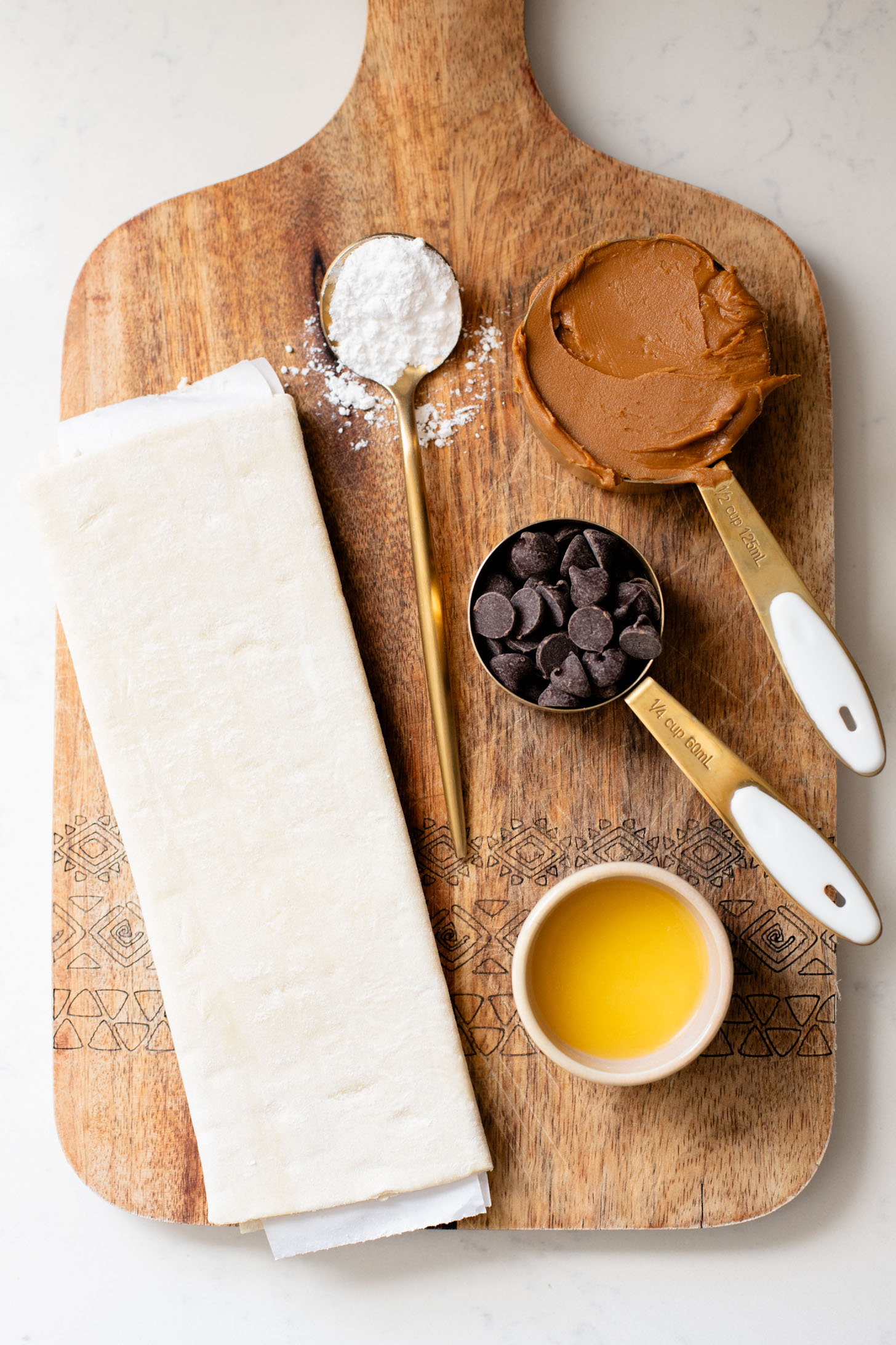 These Chocolate Cookie Butter Twists are the perfect holiday sweet treat. Dairy-free and totally tasty dessert idea | ThisSavoryVegan.com