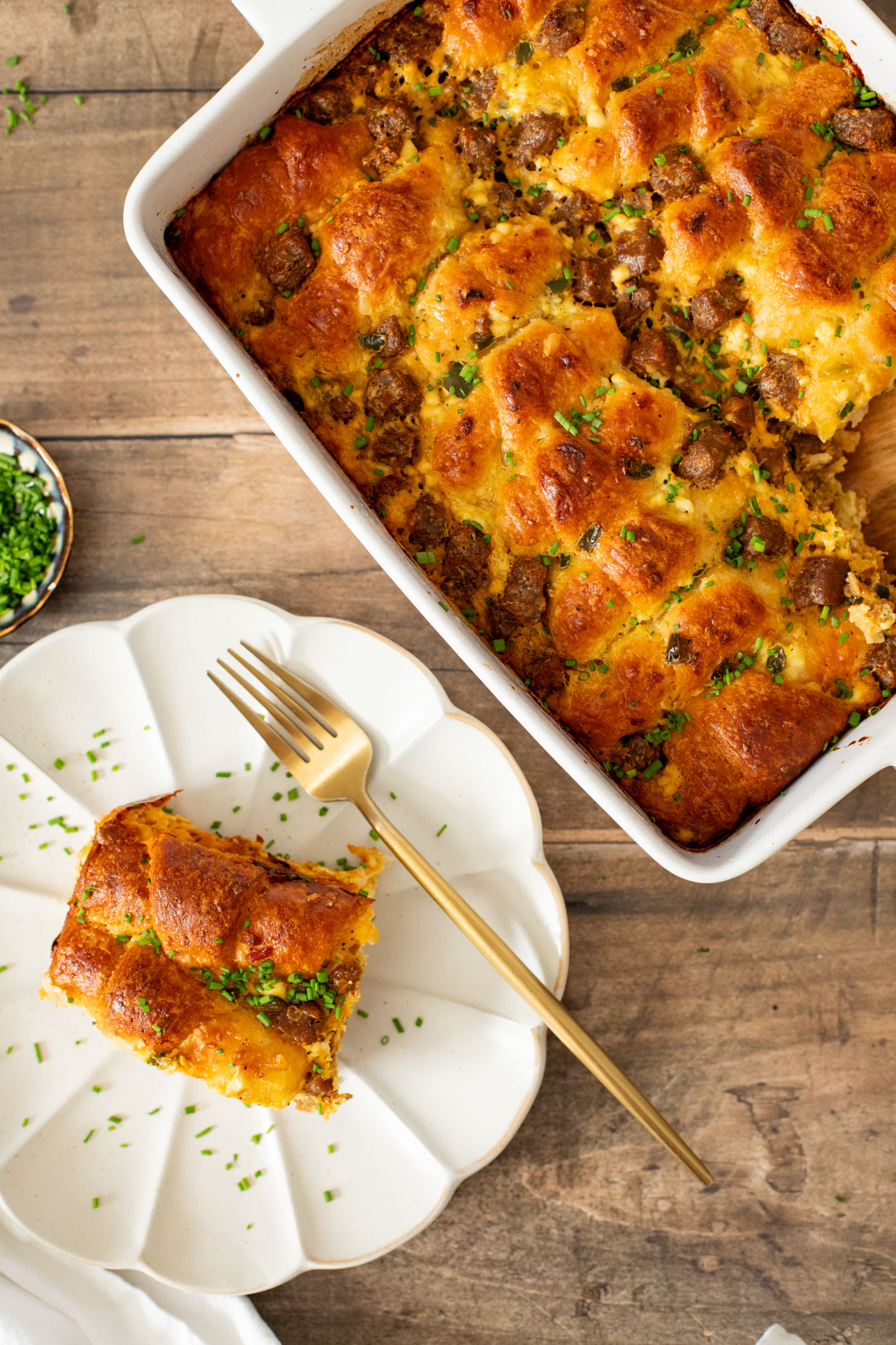 This Crescent Roll Breakfast Casserole is made with vegan eggs & vegan sausage. Perfect vegan breakfast casserole to serve a crowd | ThisSavoryVegan.com