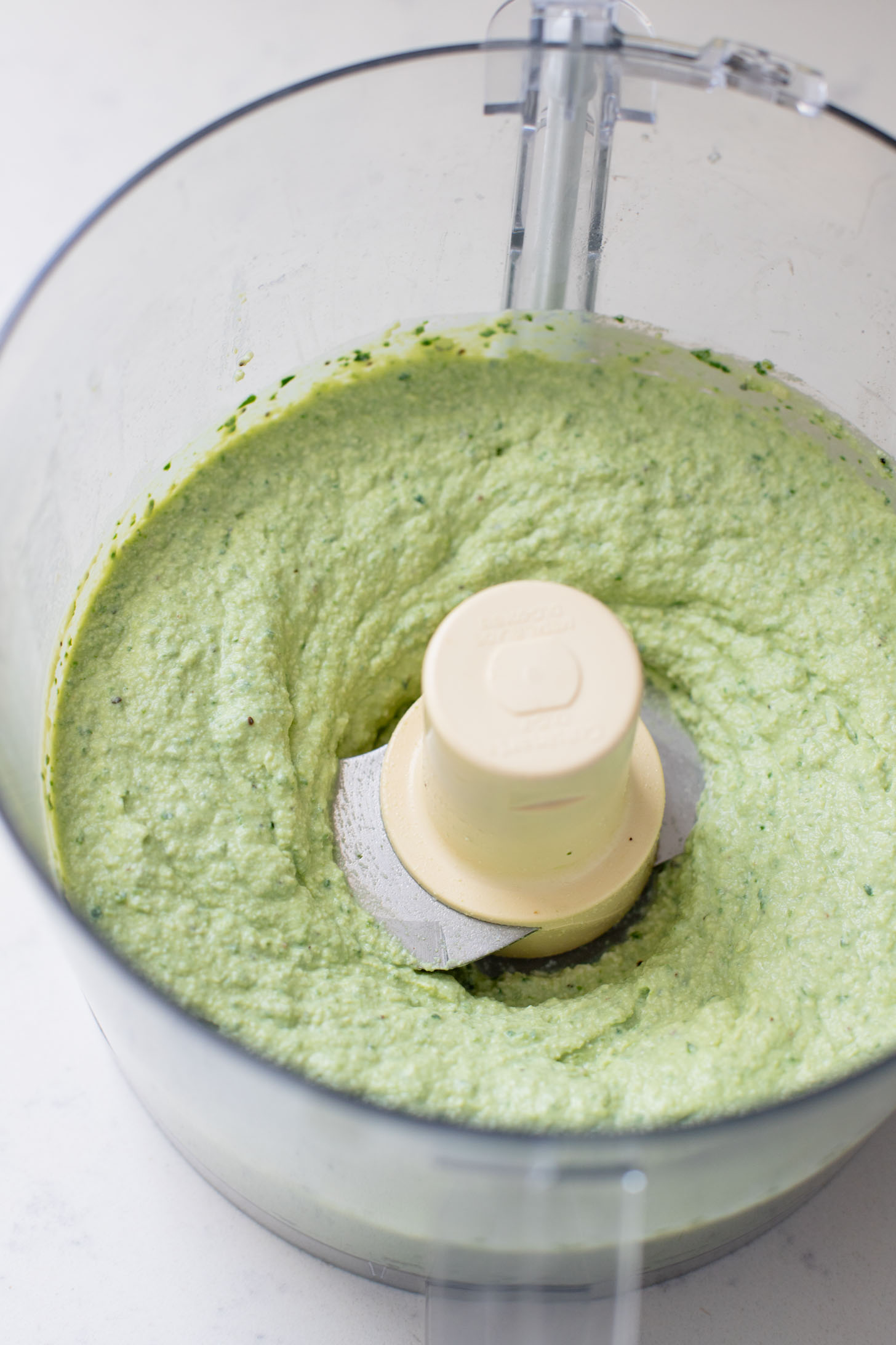 These Spinach Ricotta Tempeh Sandwiches are packed with protein & veggies. A super tasty homemade vegan sandwich recipe | ThisSavoryVegan.com