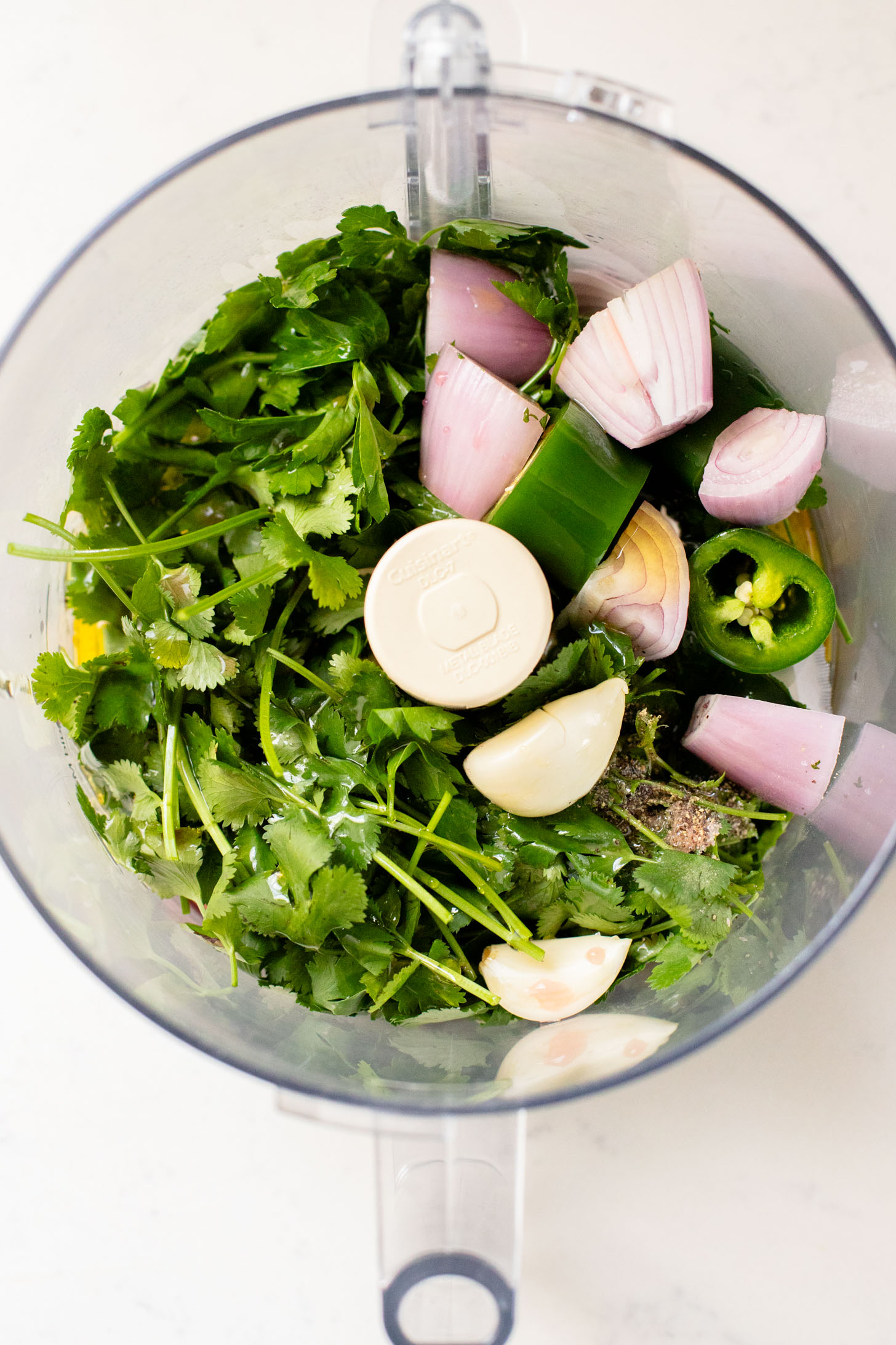 Herby, simple and delicious, this Chimichurri Pasta Salad is a must make for the warmer months! Ready in 30 minutes and perfect for a BBQ | ThisSavoryVegan.com