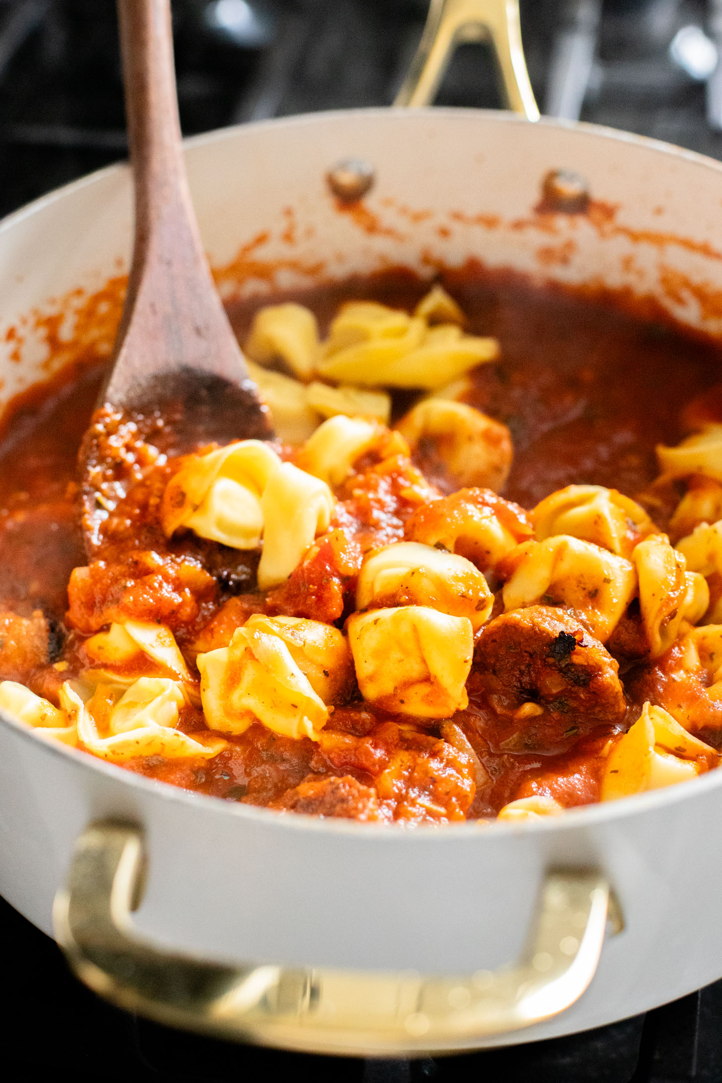 This Easy Vegan Tortellini & Sausage is the perfect weeknight dinner! Ready in less than 30 minutes and perfect for a family | ThisSavoryVegan.com