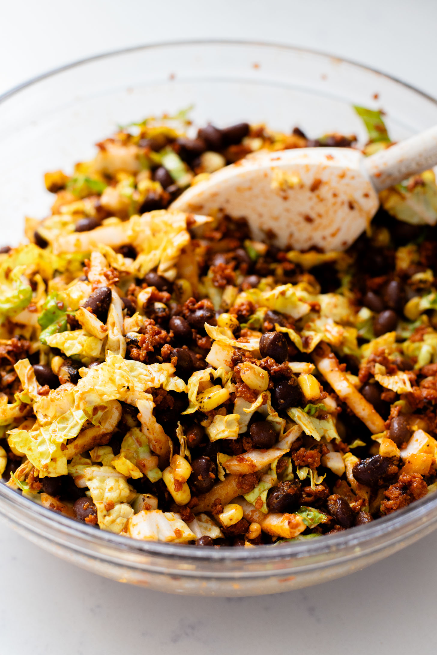 These vegan Southwest Egg Rolls are filled with soy chorizo, black beans, corn and shredded cabbage. The perfect crunchy appetizer | ThisSavoryVegan.com