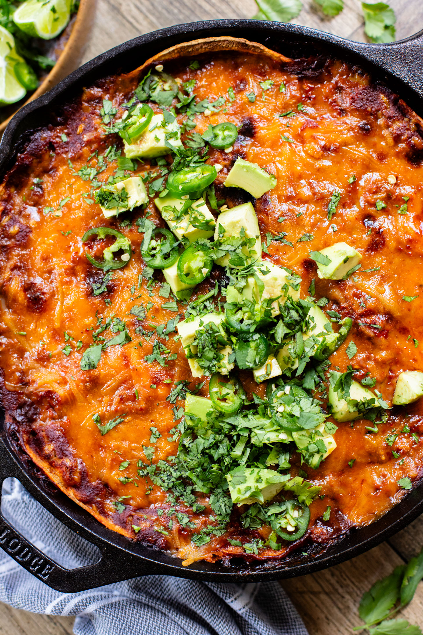 This Vegan Steak Enchilada Skillet is a quick weeknight dinner that everyone will love. Smoky, cheesy and packed with protein | ThisSavoryVegan.com
