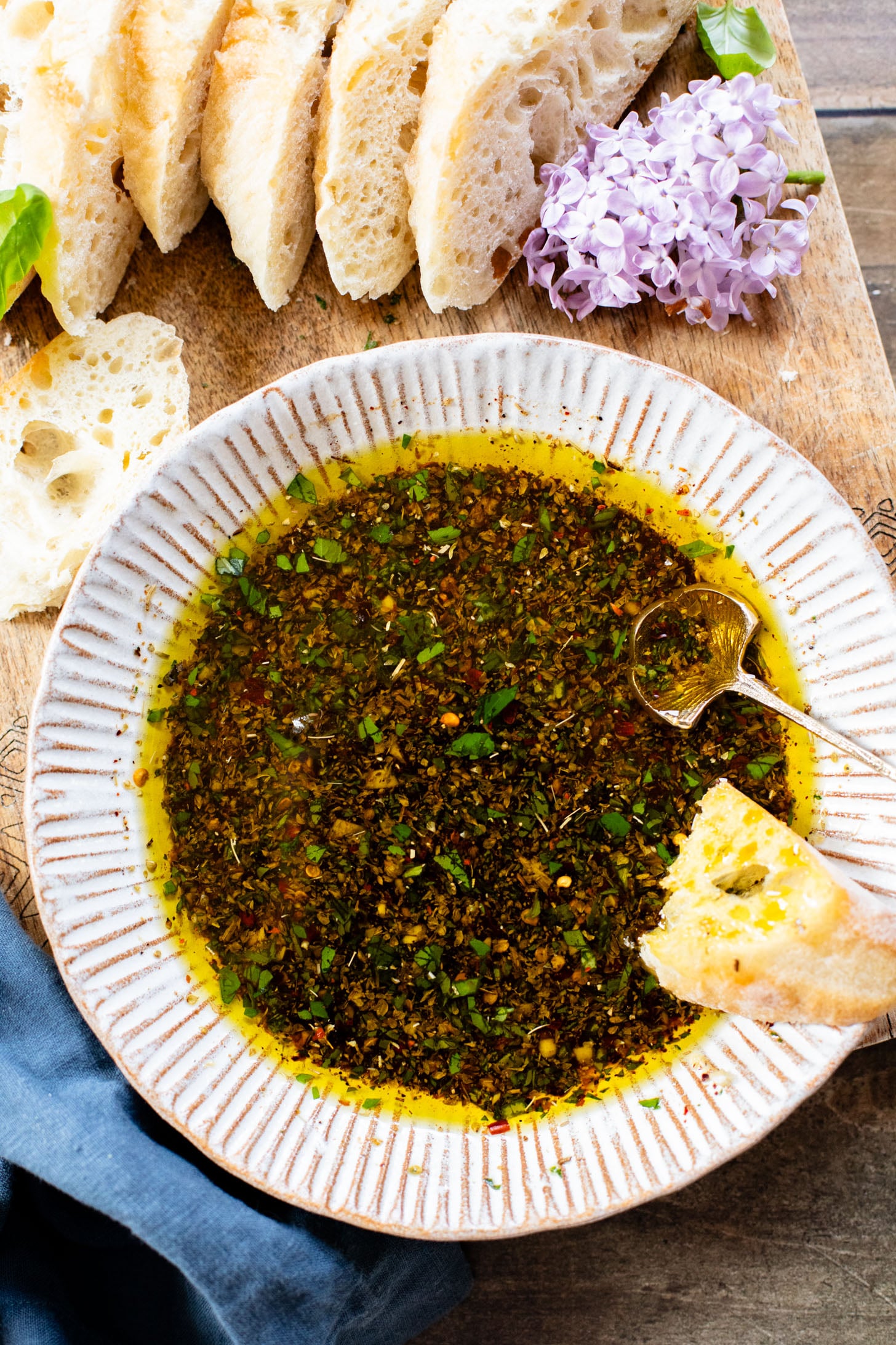 There is nothing better than enjoying some Bread Dipping Oil with some warm bread. Ready in 5 minutes and super delicious | ThisSavoryVegan.com