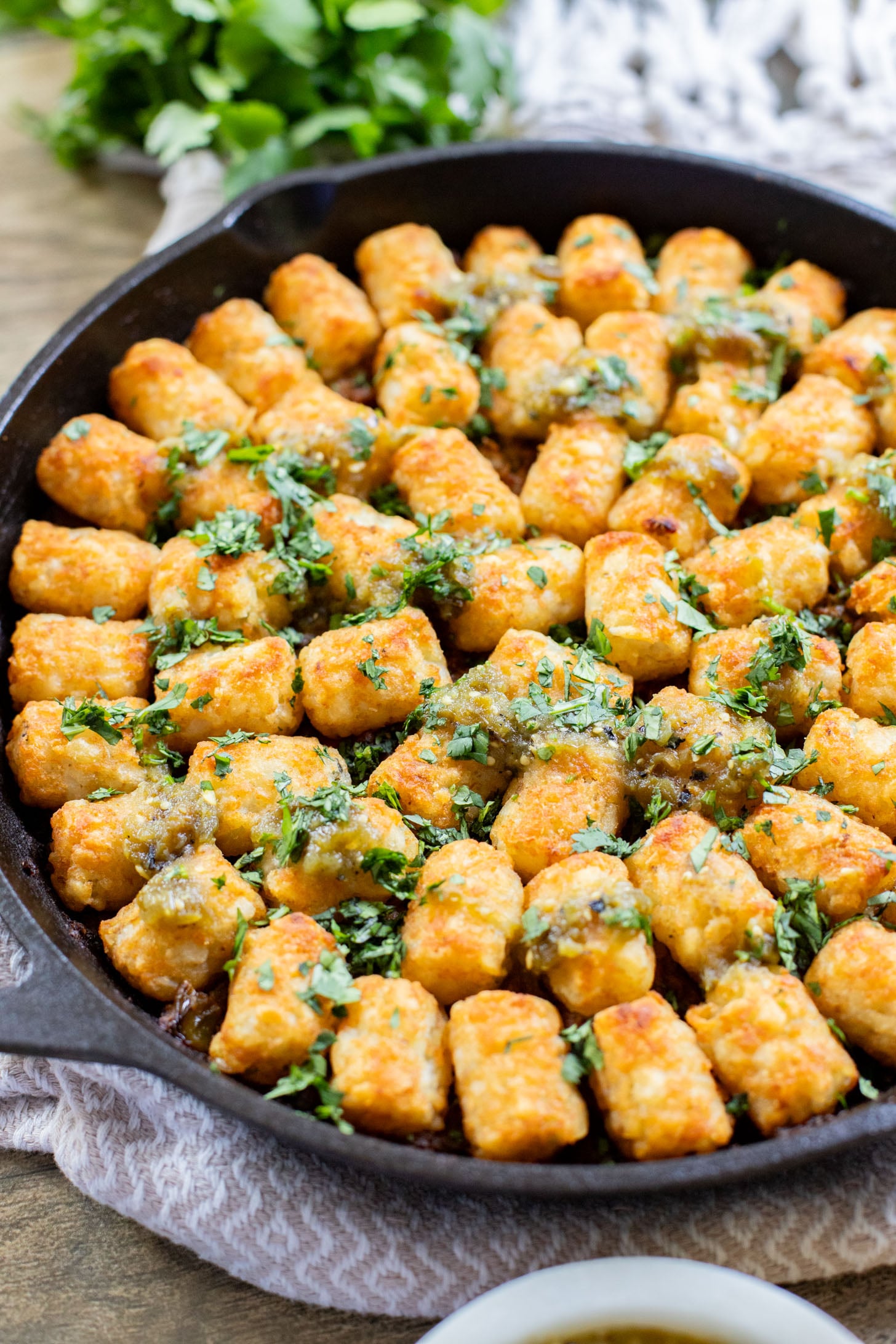 This Taco Tater Tot Casserole is a family dinner that everyone will love! It is quick, easy, meat-free and dairy-free. And, of course, super tasty | ThisSavoryVegan.com