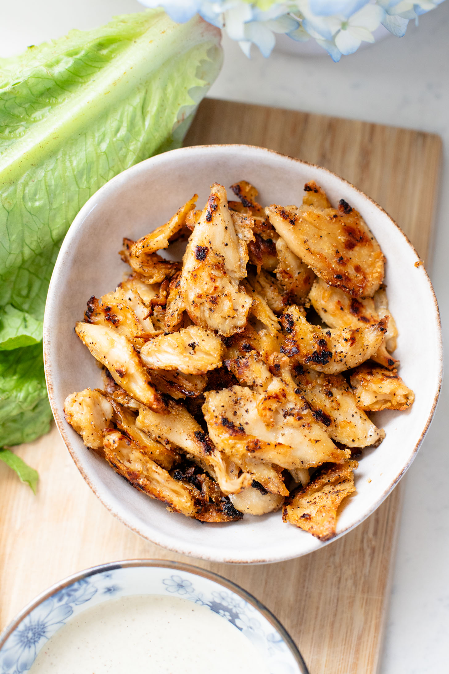These Vegan Chicken Caesar Wraps are the best way to eat your favorite Caesar salad on-the-go! Delicious flavors and dairy-free | ThisSavoryVegan.com