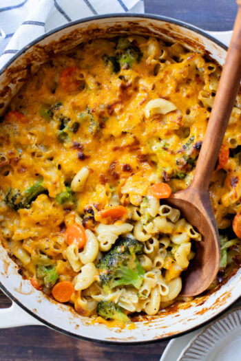 This Vegan Broccoli & Cheddar Noodle Casserole is the ultimate comfort food! The perfect family dinner or holiday side dish | ThisSavoryVegan.com